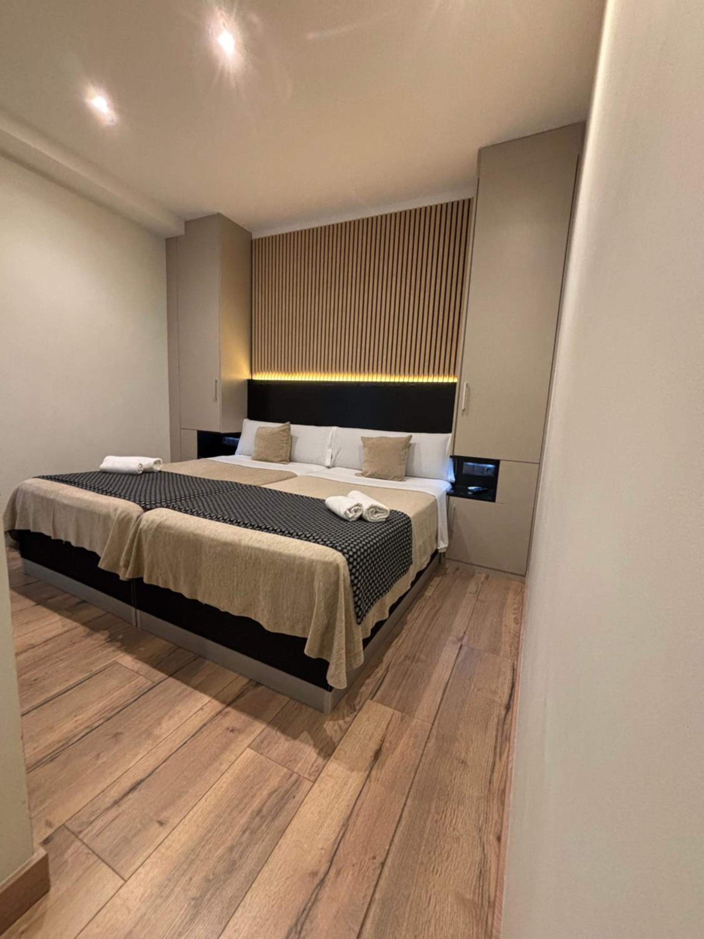 Deluxe Twin Room - Photo 1
