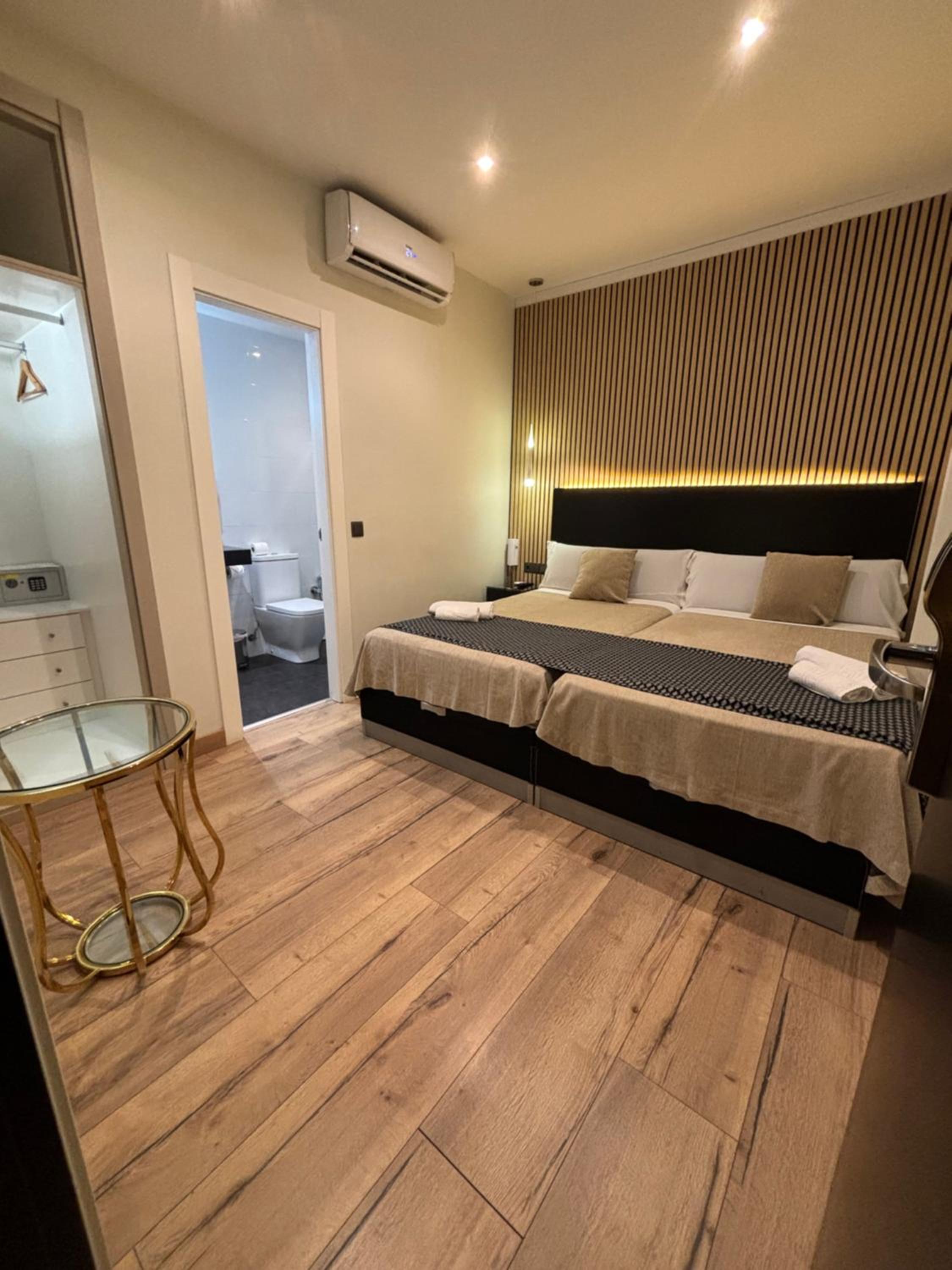 Deluxe Twin Room - Photo 4