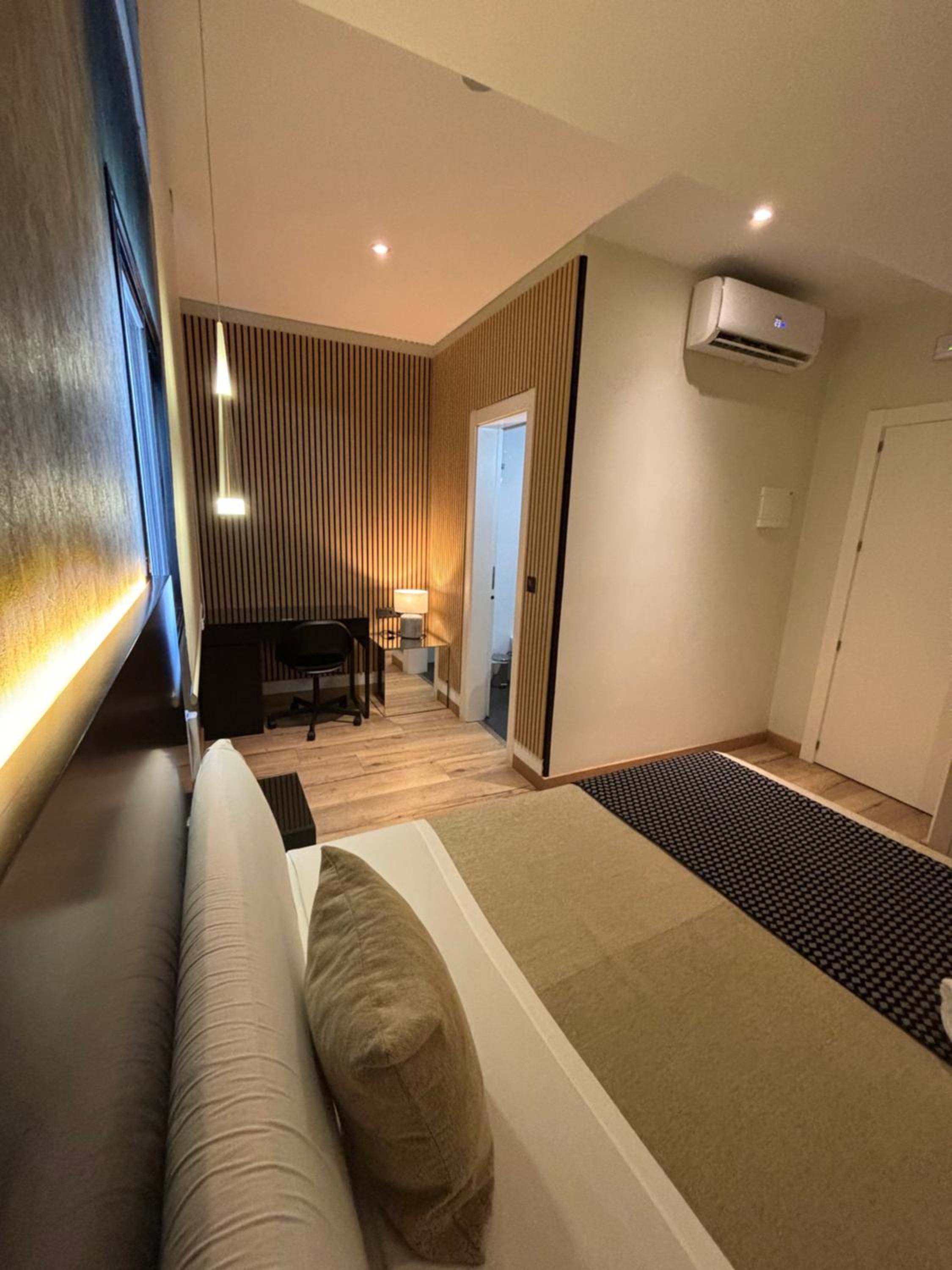 Deluxe Double Room - Photo 1