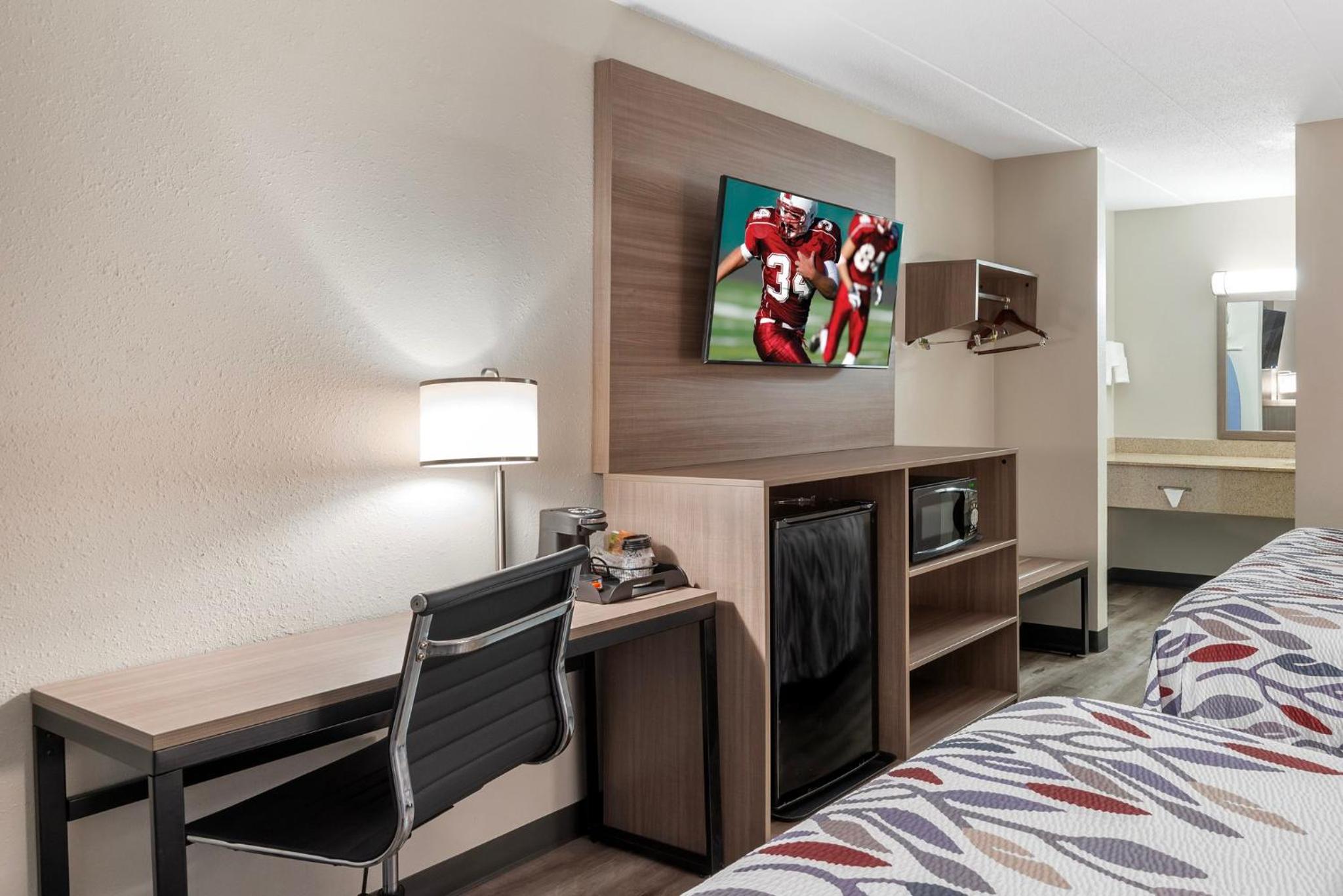 Deluxe Room with Two Queen Beds Non-Smoking photo 1