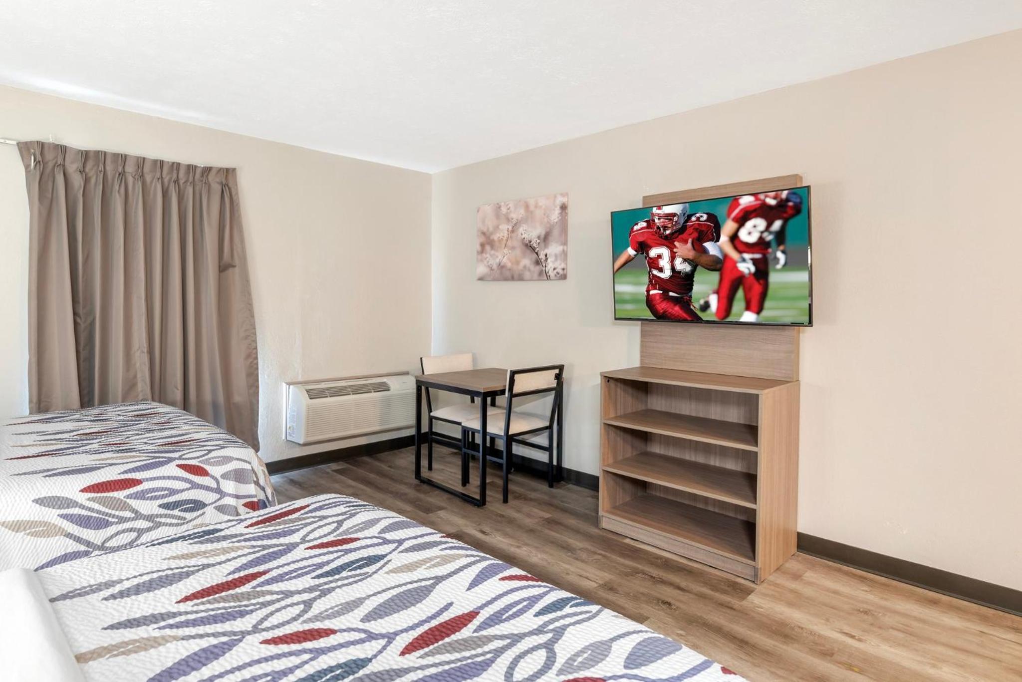 Superior Room with Two Queen Beds with Kitchenette Non-Smoking photo 2
