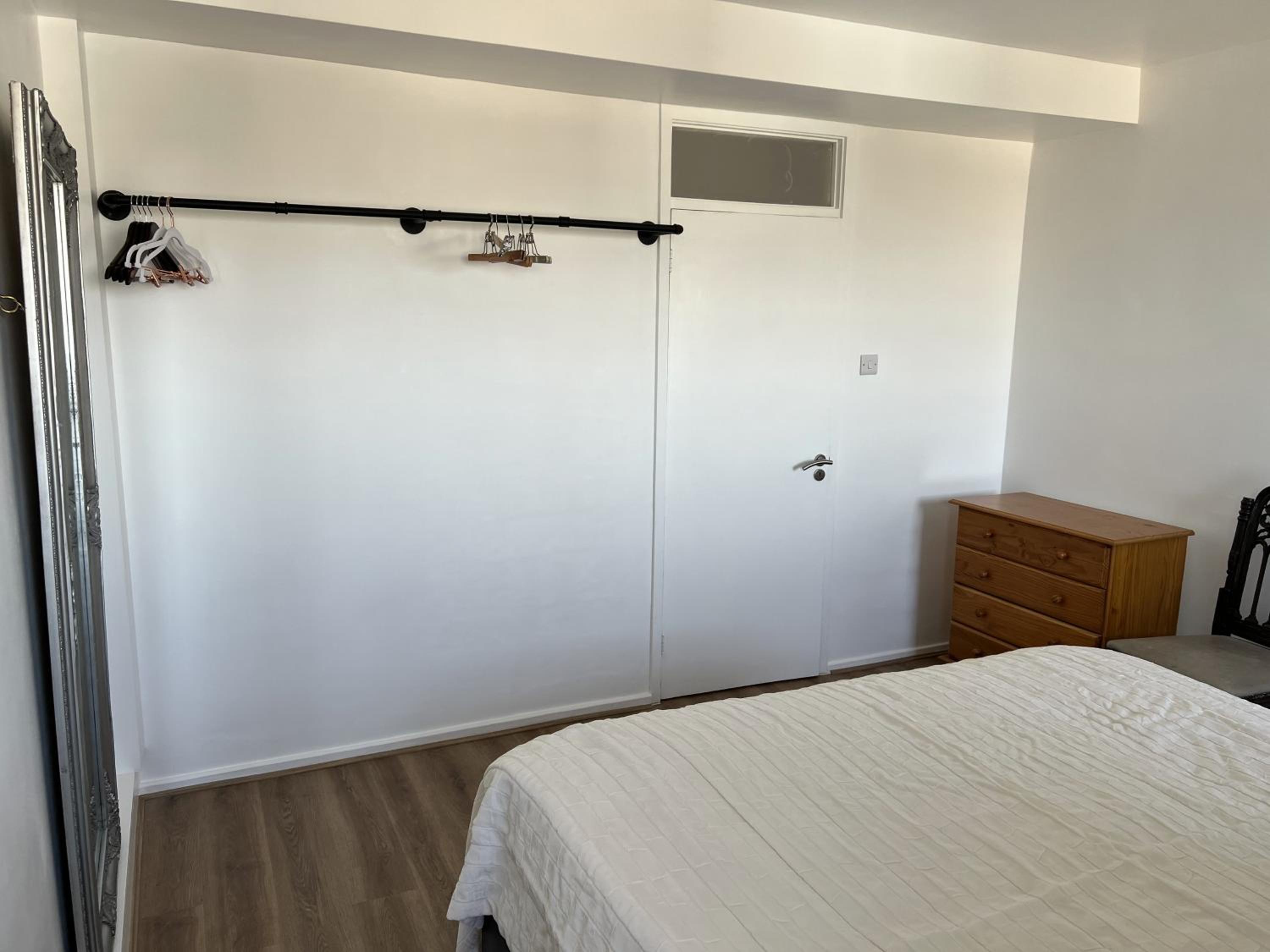 Two-Bedroom Apartment with View photo 3