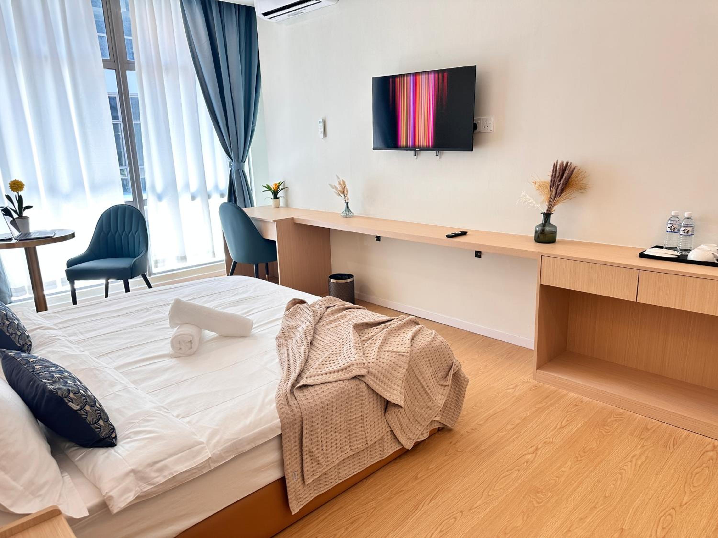 Deluxe Room - Photo 13