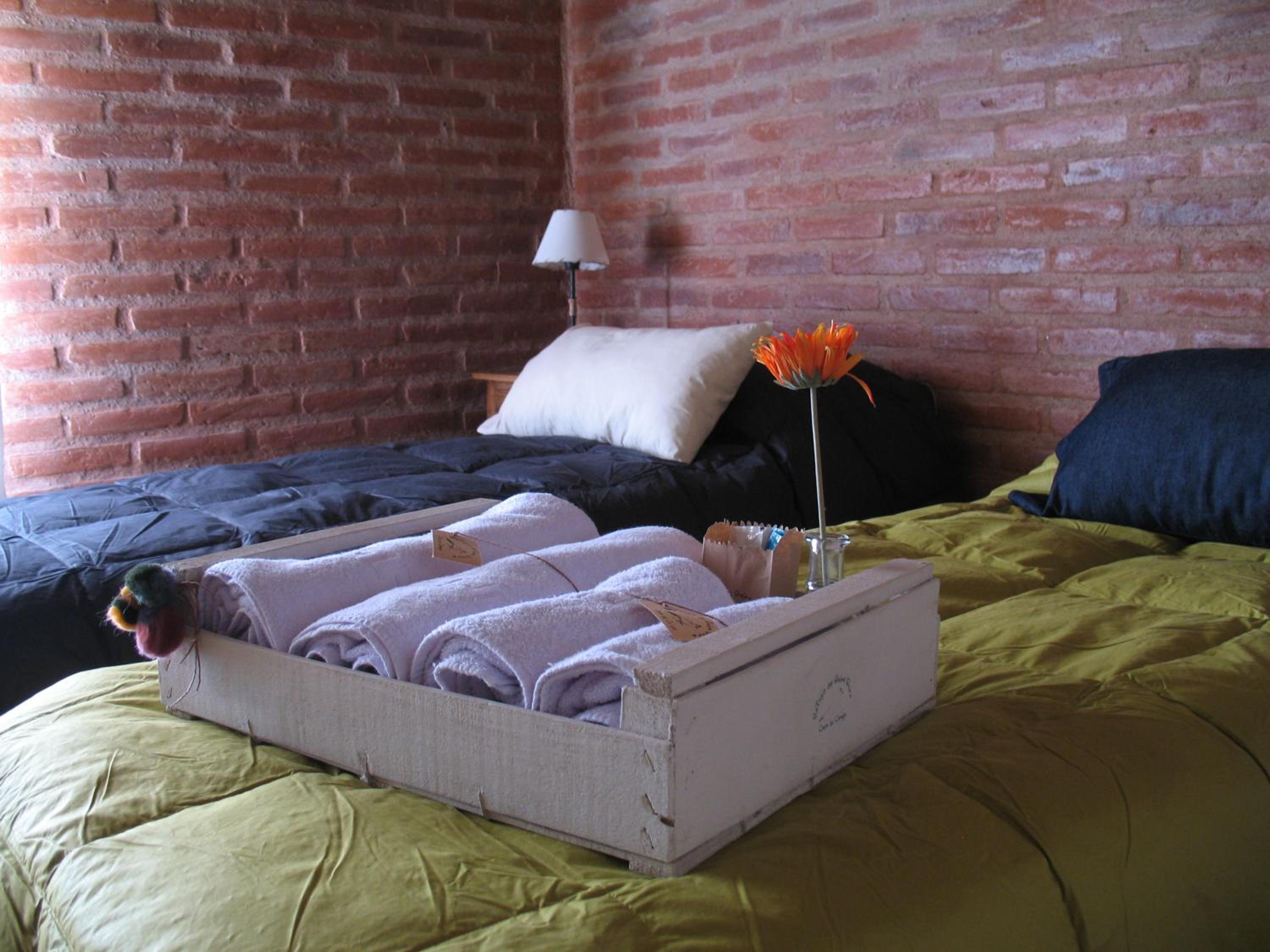Twin Room with Private Bathroom photo 3