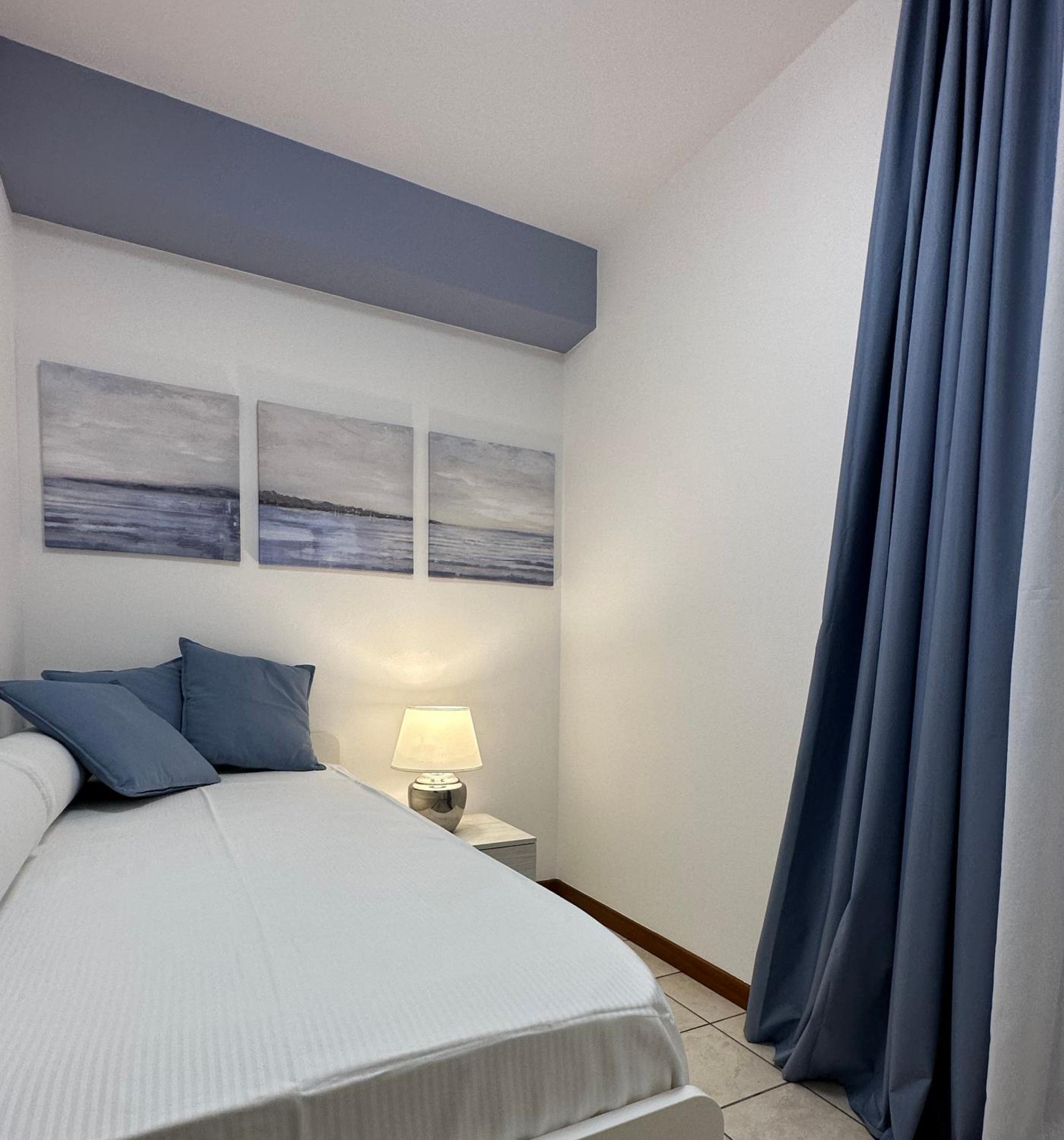 Three-Bedroom Apartment photo 2