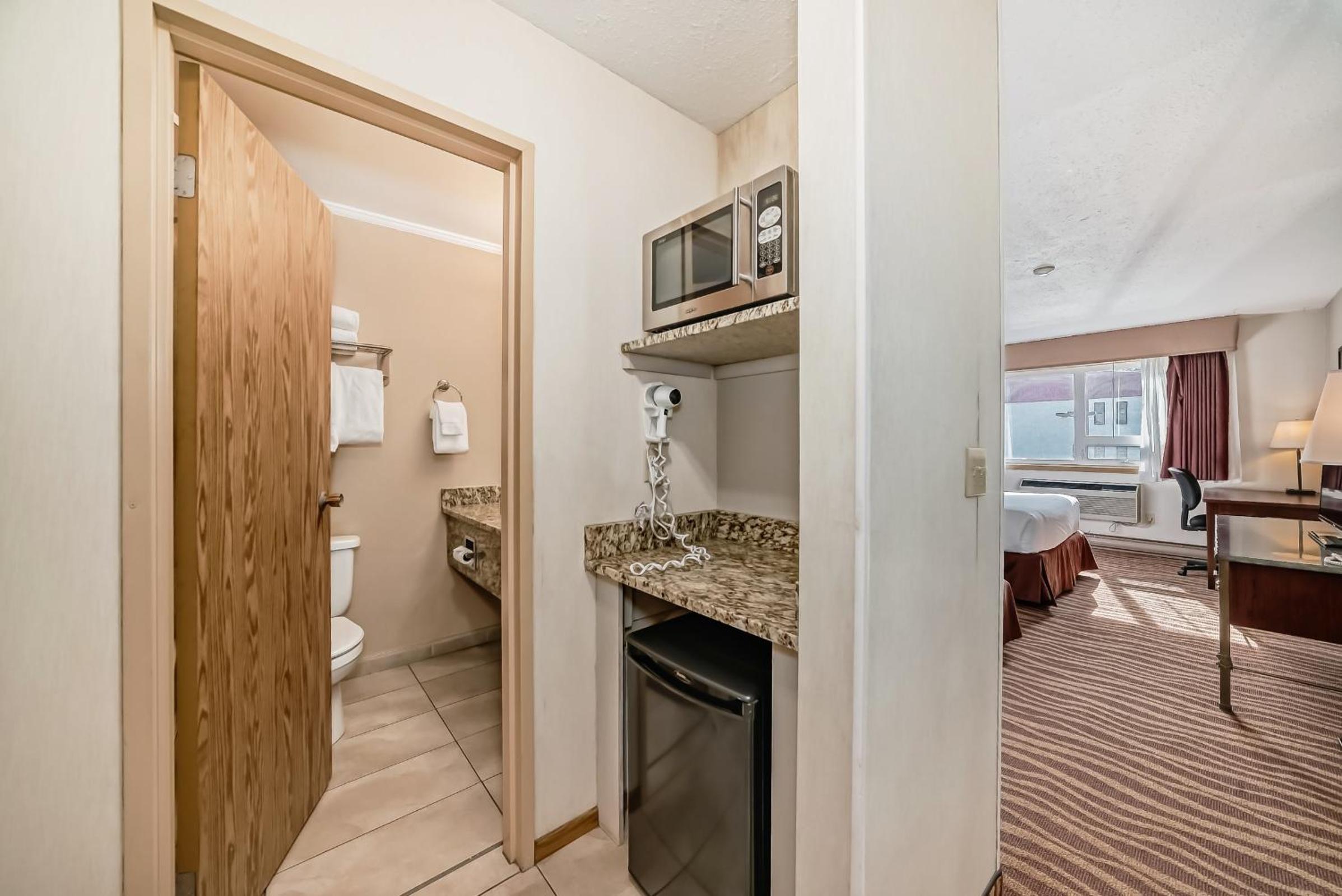 Standard Double Room - Photo 3