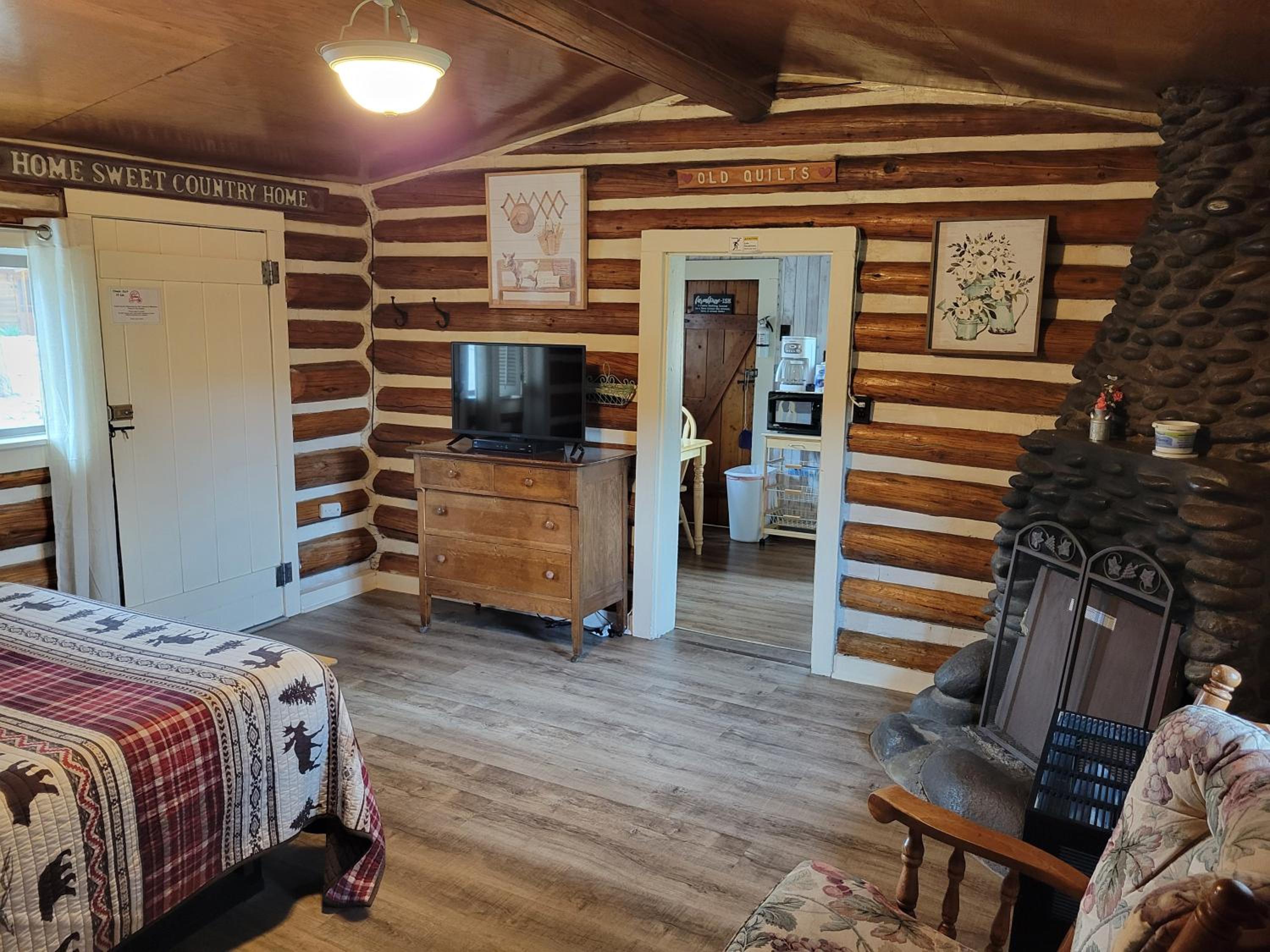 One-Bedroom Chalet - Pet Friendly photo 1