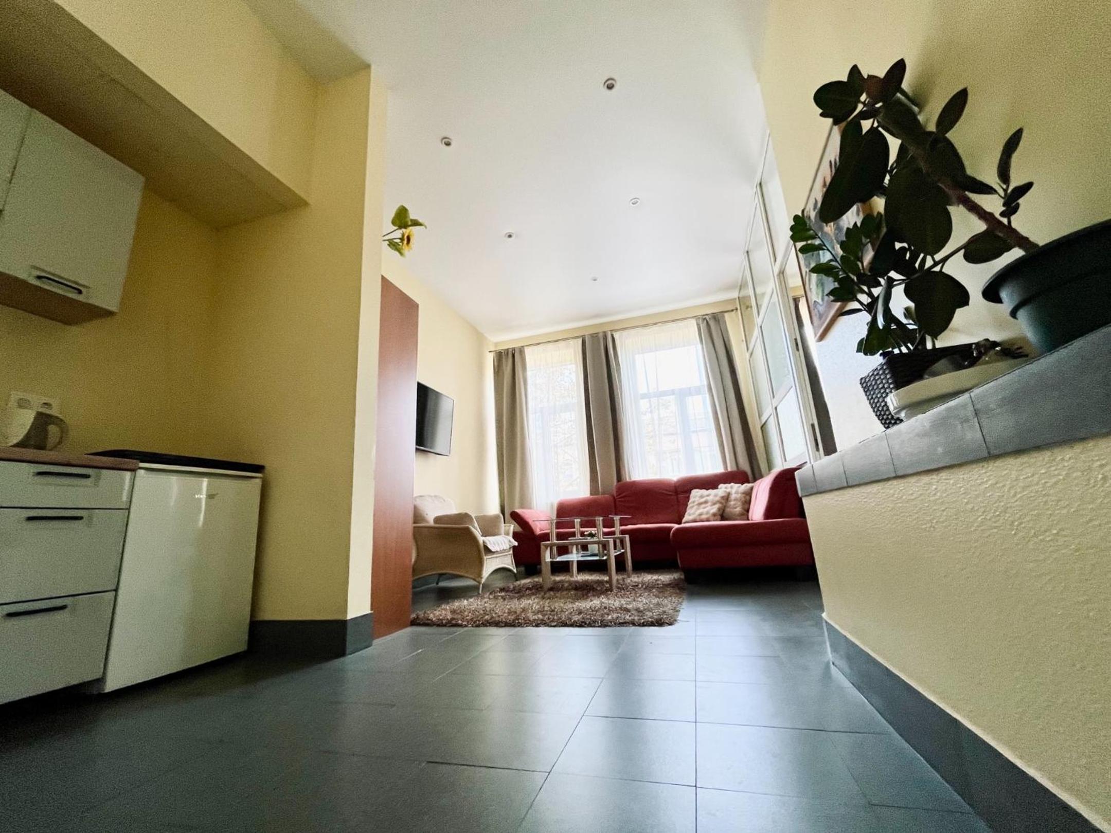 Family Two-Bedroom Apartment - Photo 1