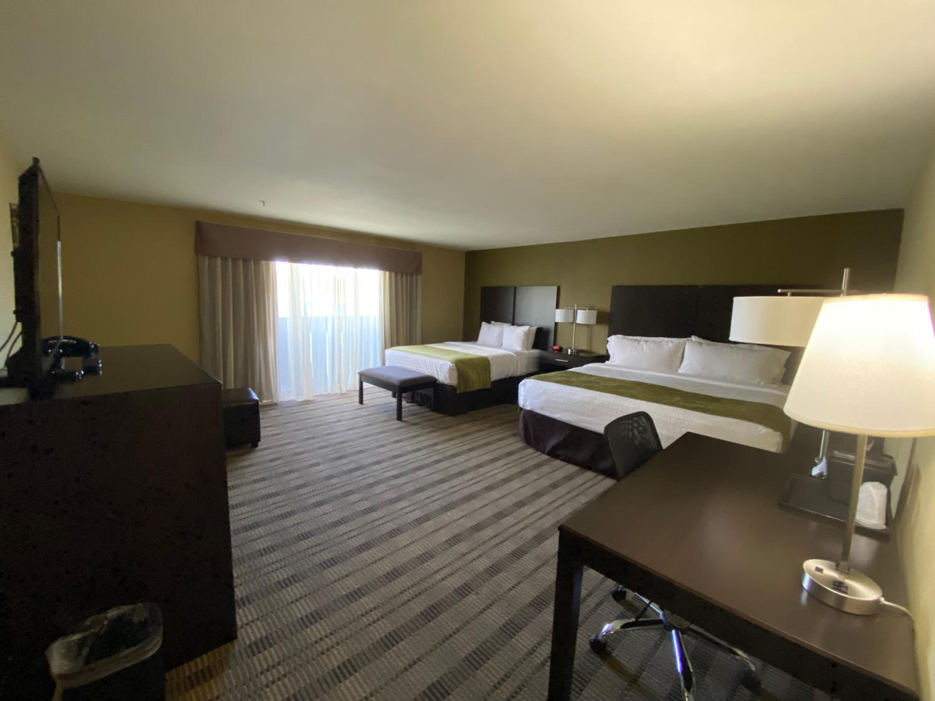Suite with Lake View photo 1