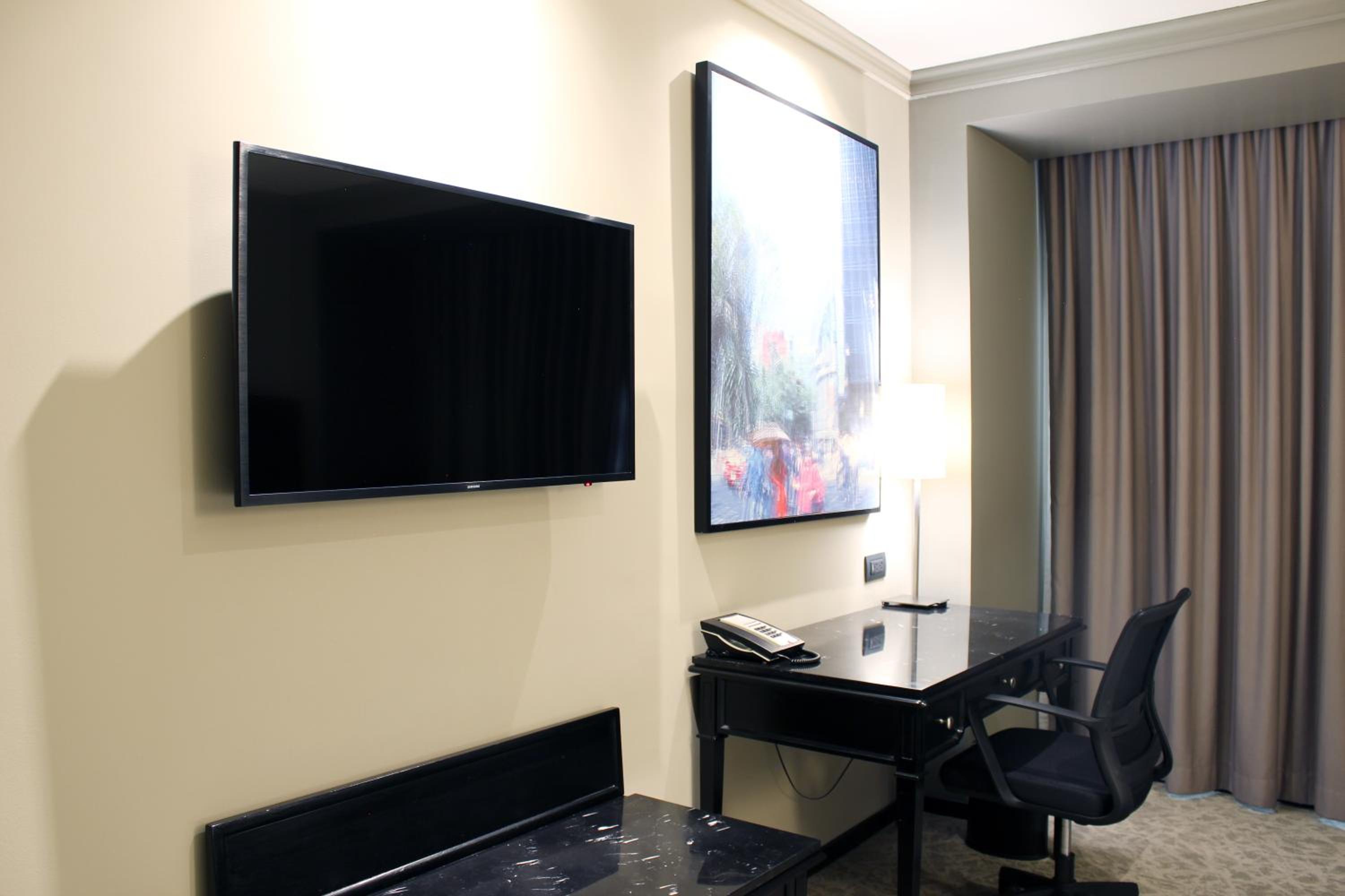 Available room thumbnail 5