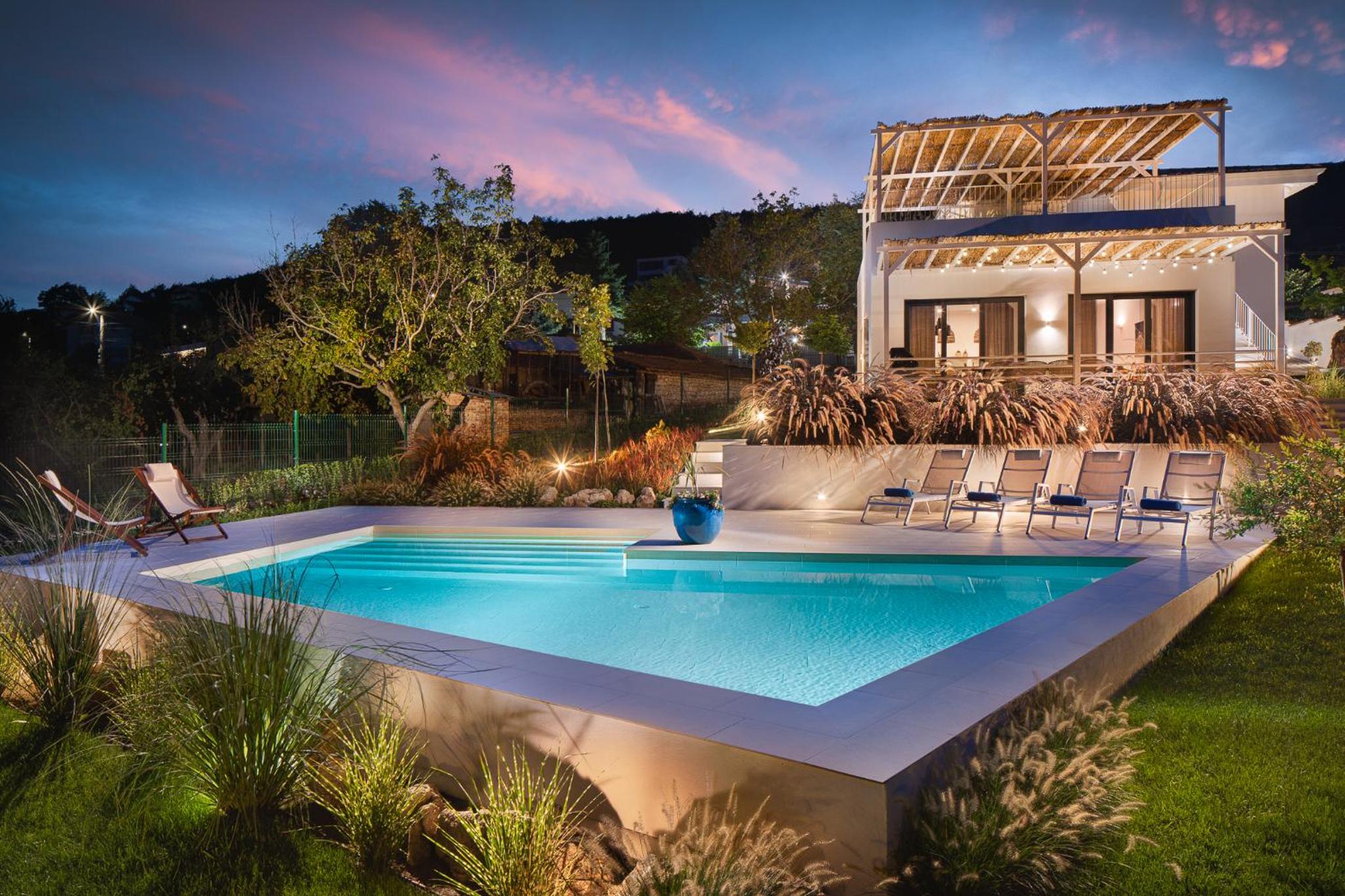 Three-Bedroom Villa photo 2