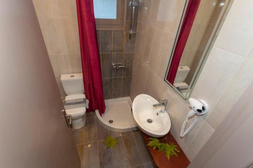 One-Bedroom Apartment (2 Adults + 2 Children)