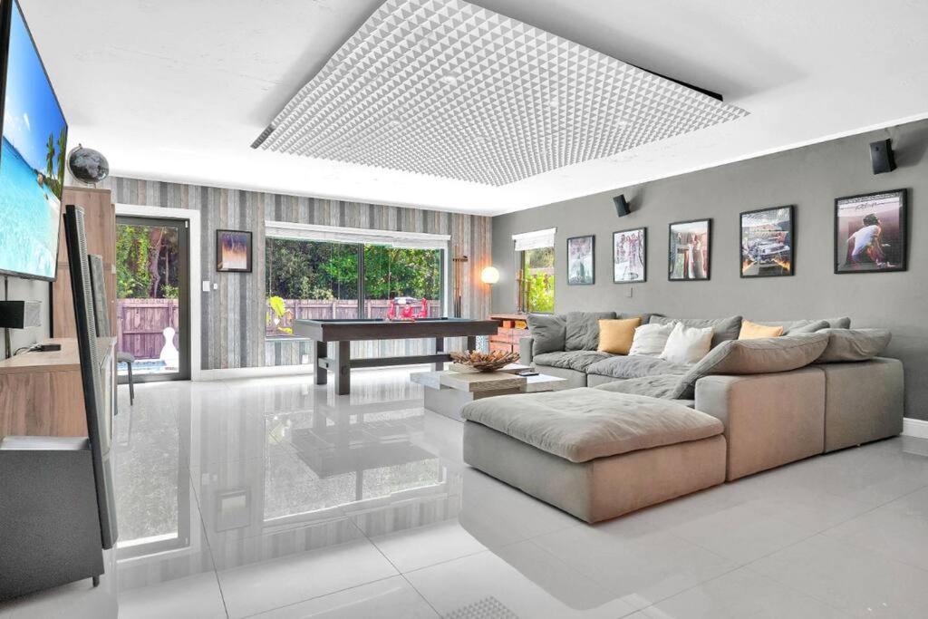 Three-Bedroom Villa photo 1