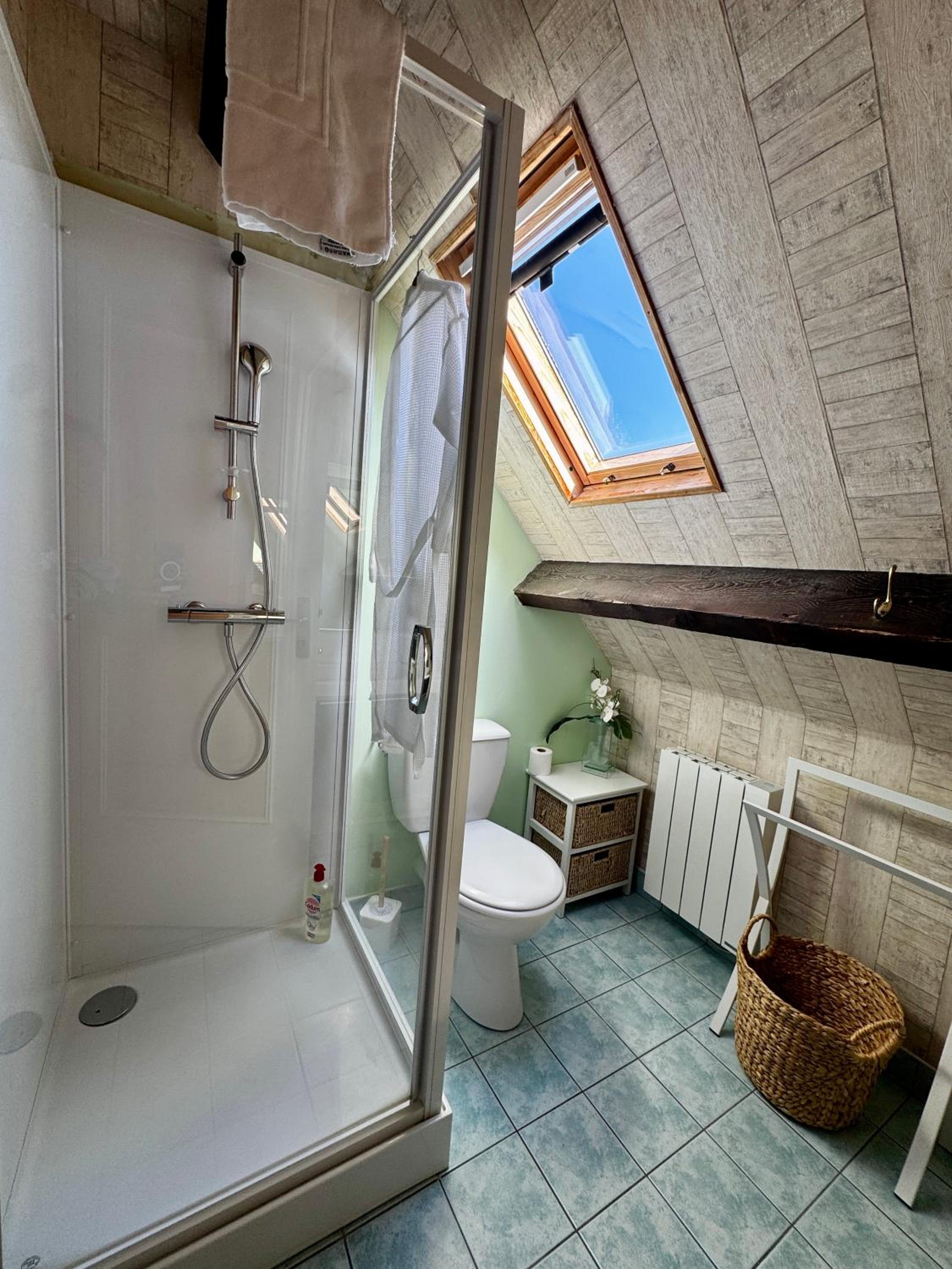 Double Room with Private External Bathroom - Photo 4