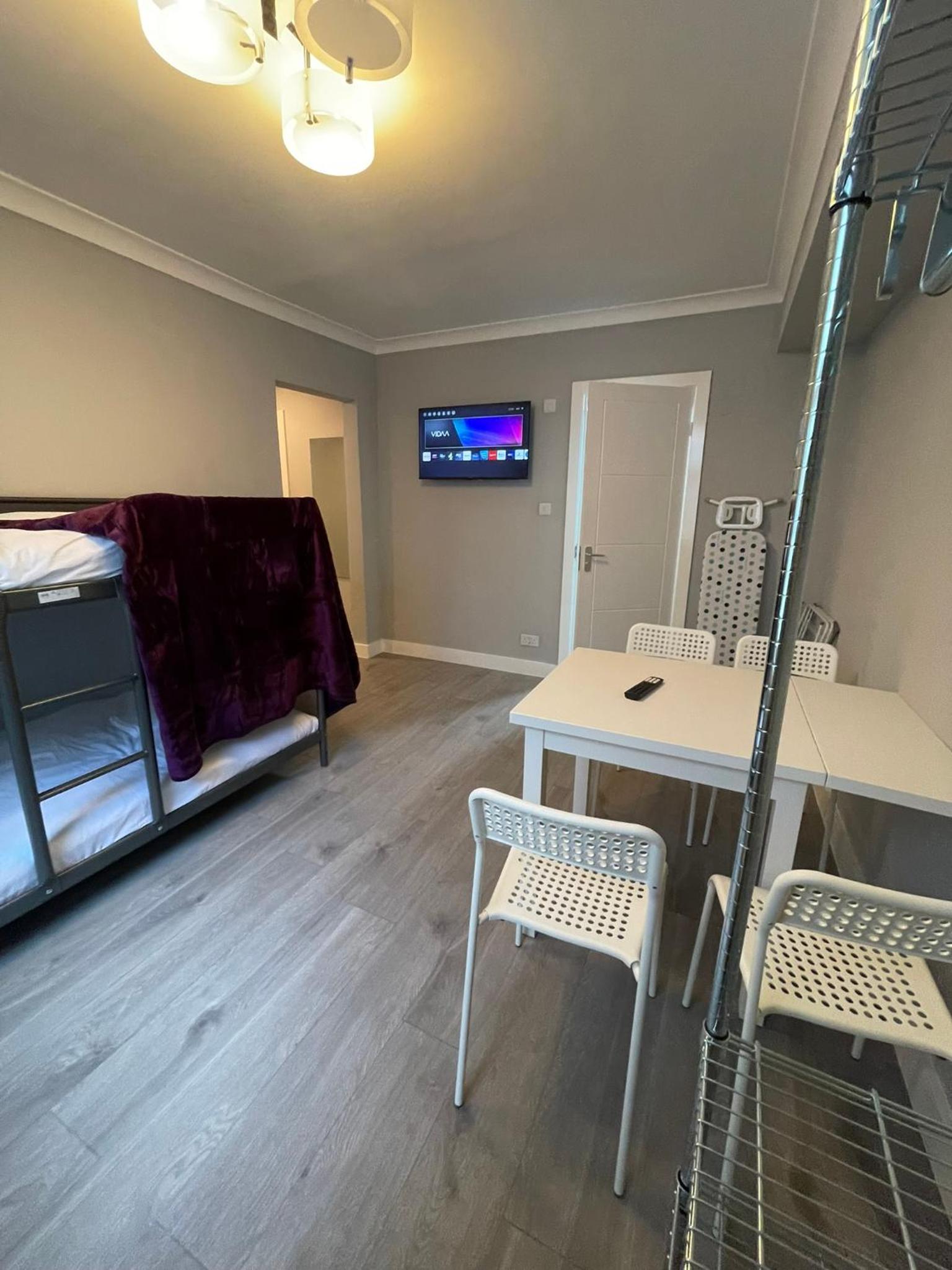 Basement Flat w/ Patio • Sleeps 4 photo 3