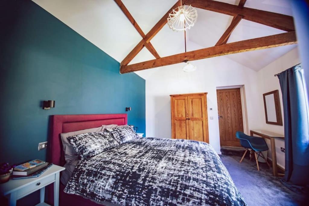 One-Bedroom House photo 1
