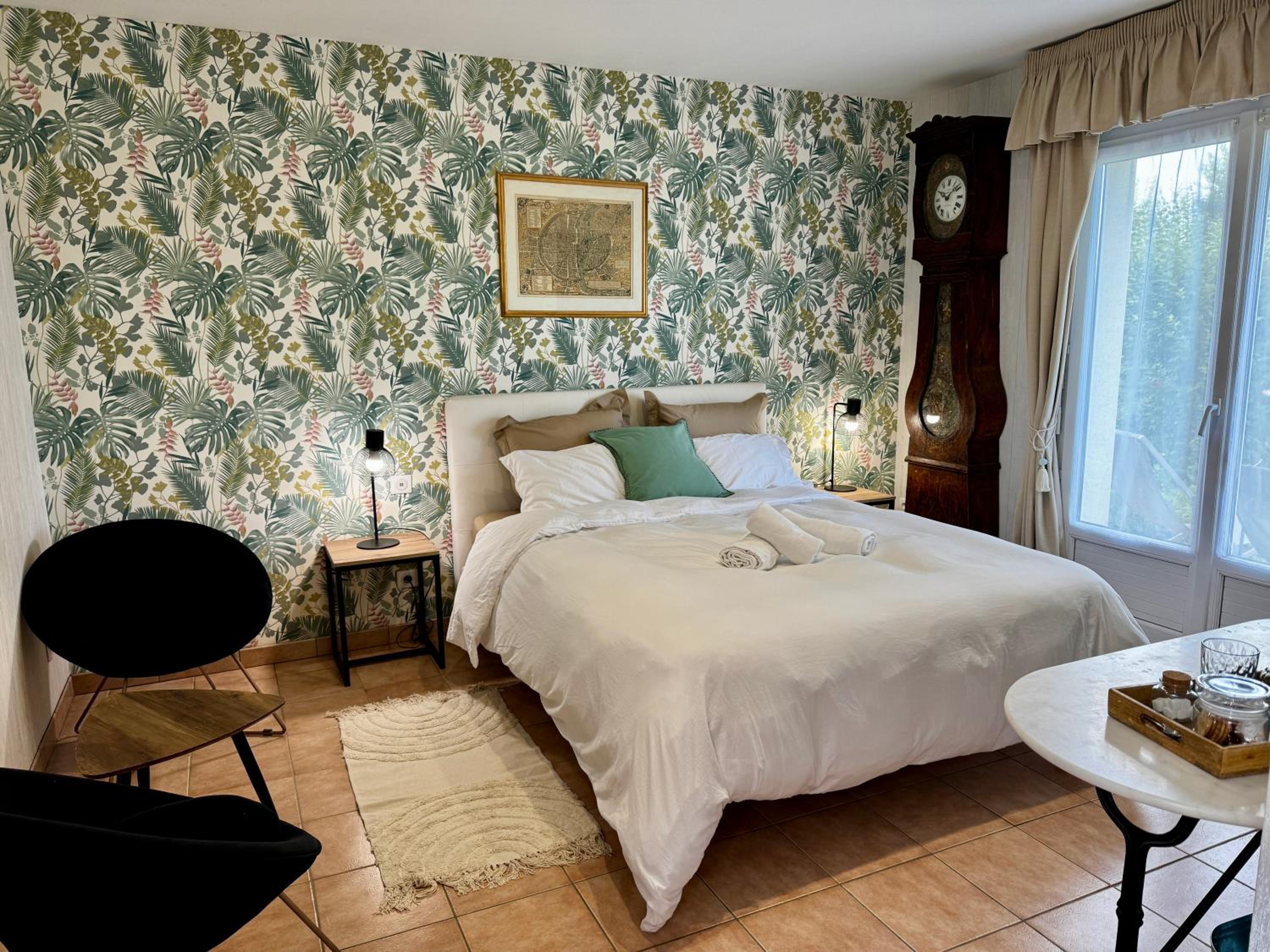 Double Room - Photo 6