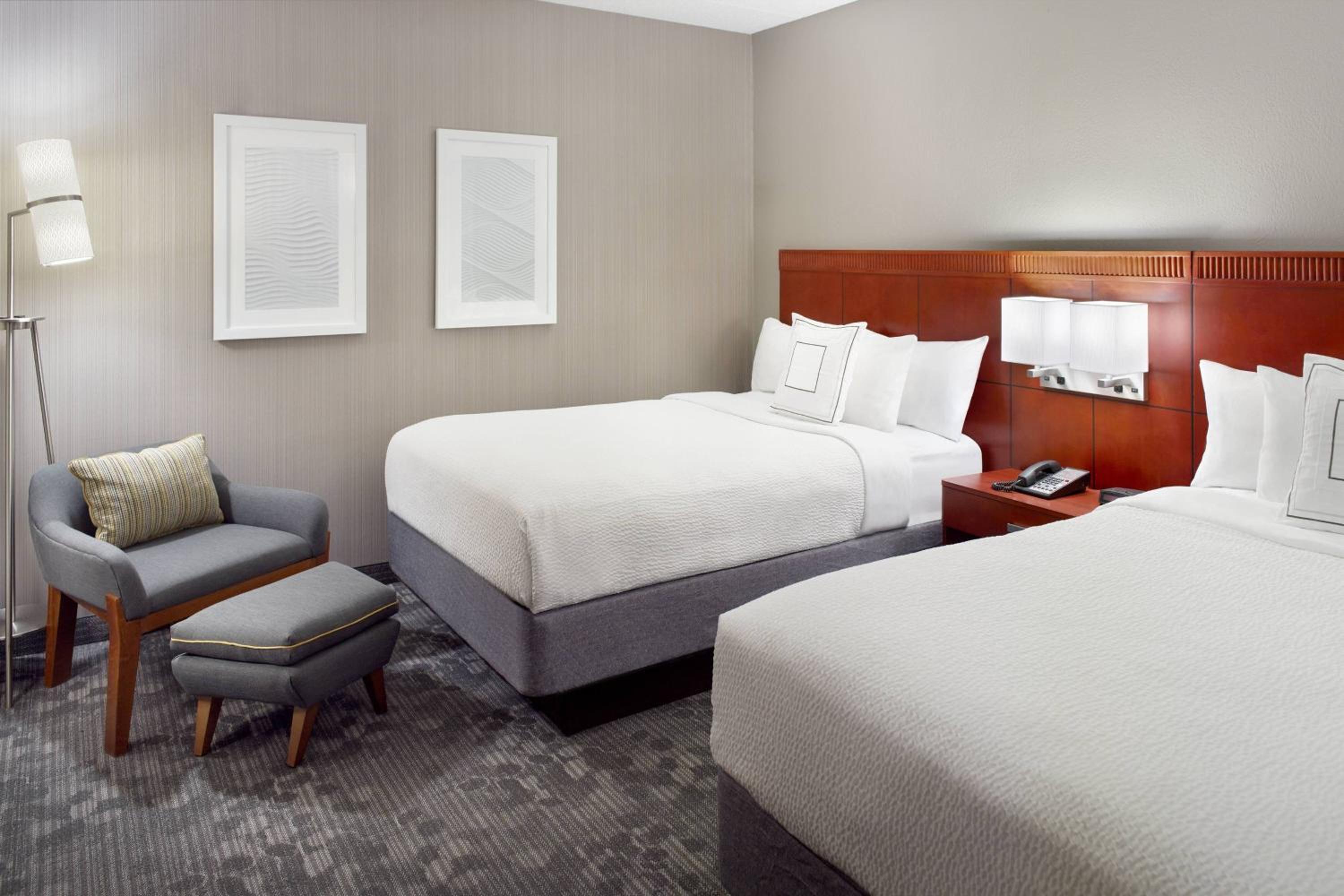 Ambassador Suite, 1 Bedroom Larger Suite, 2 Double, Balcony