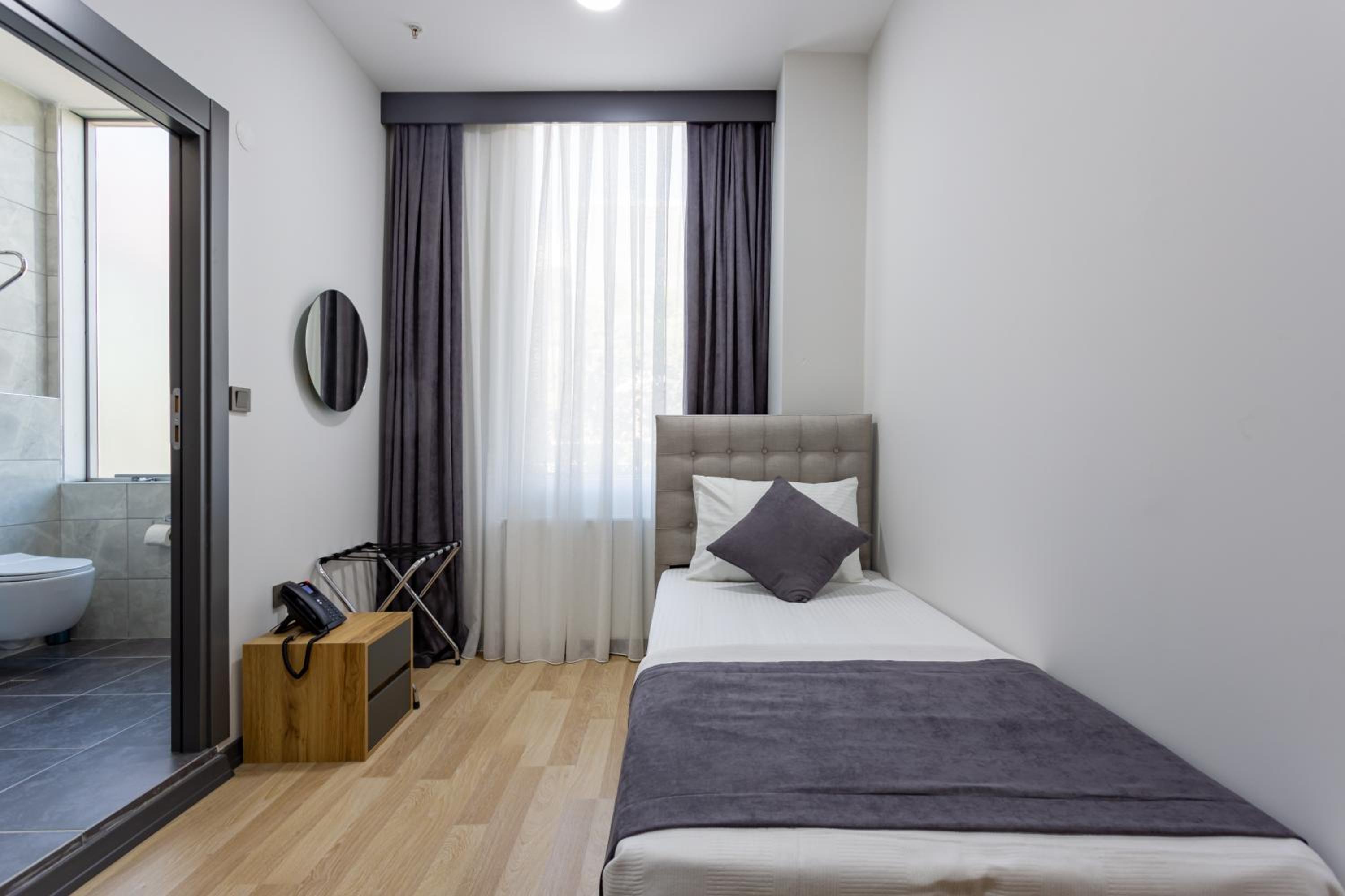 Deluxe Single Room photo 2