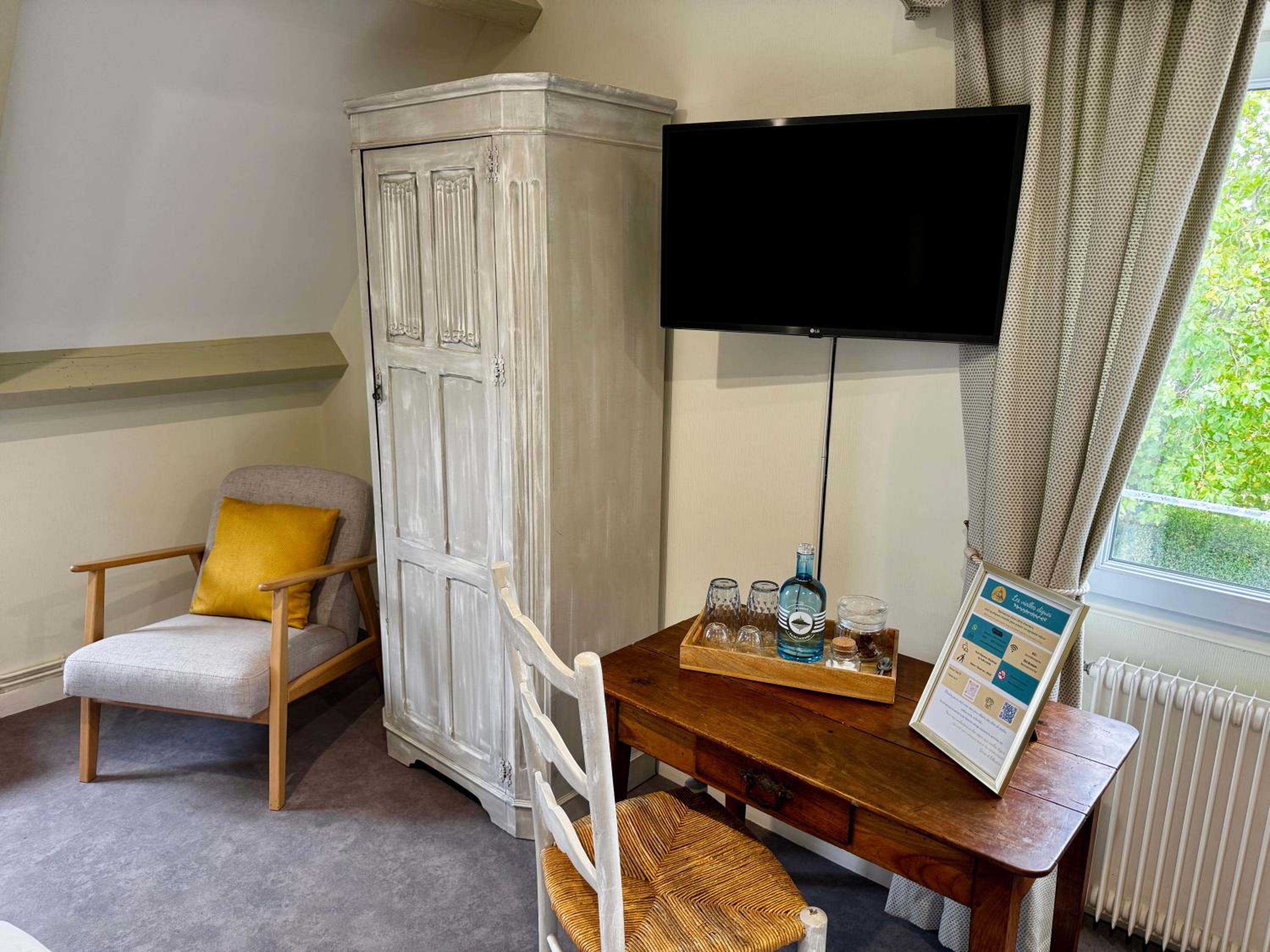 Double Room - Photo 1