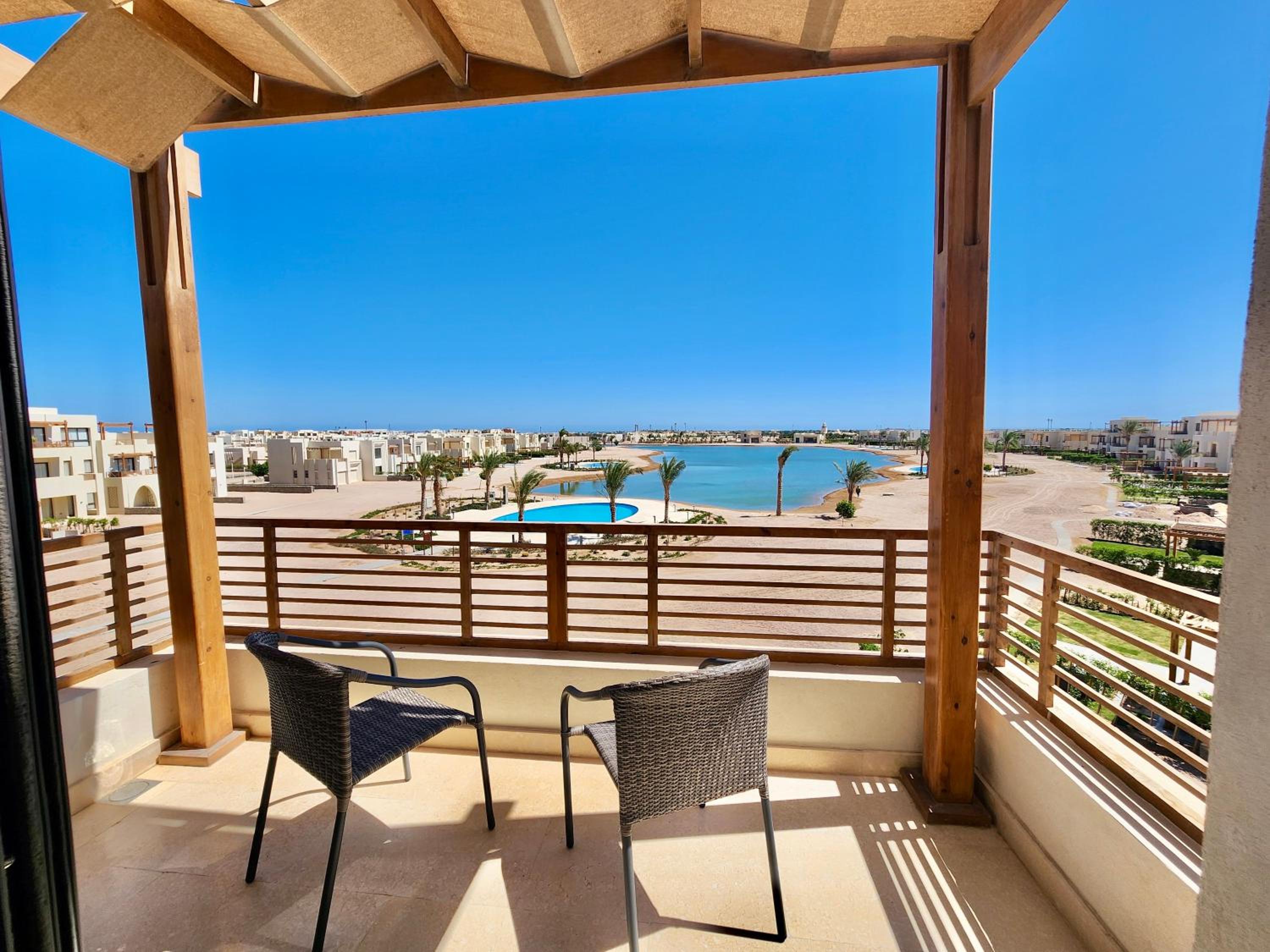 Two-Bedroom Apartment with Water View photo 3