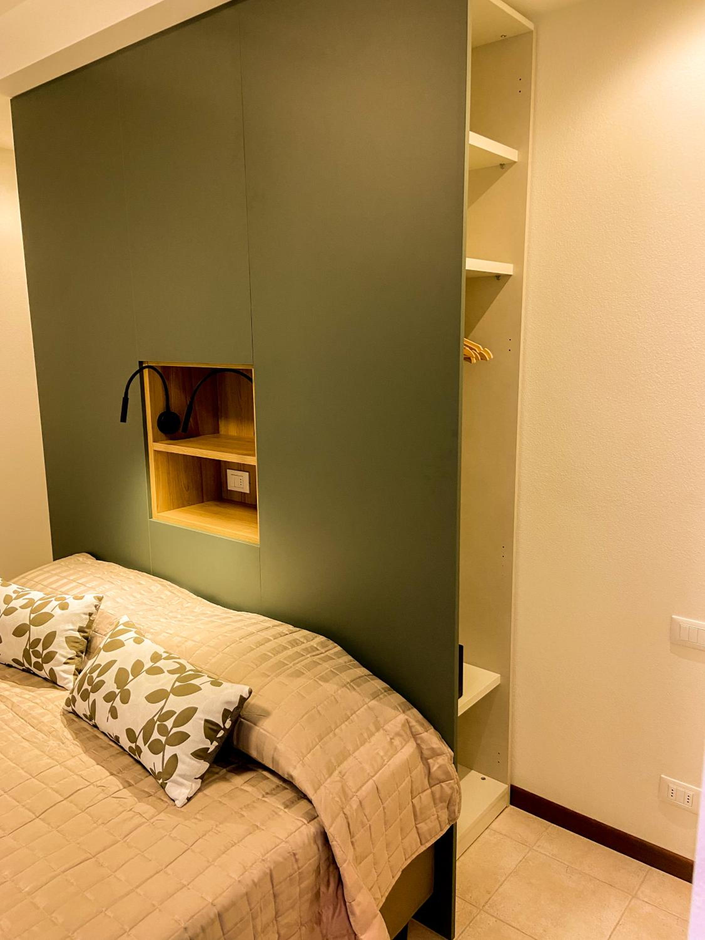 One-Bedroom Apartment photo 2