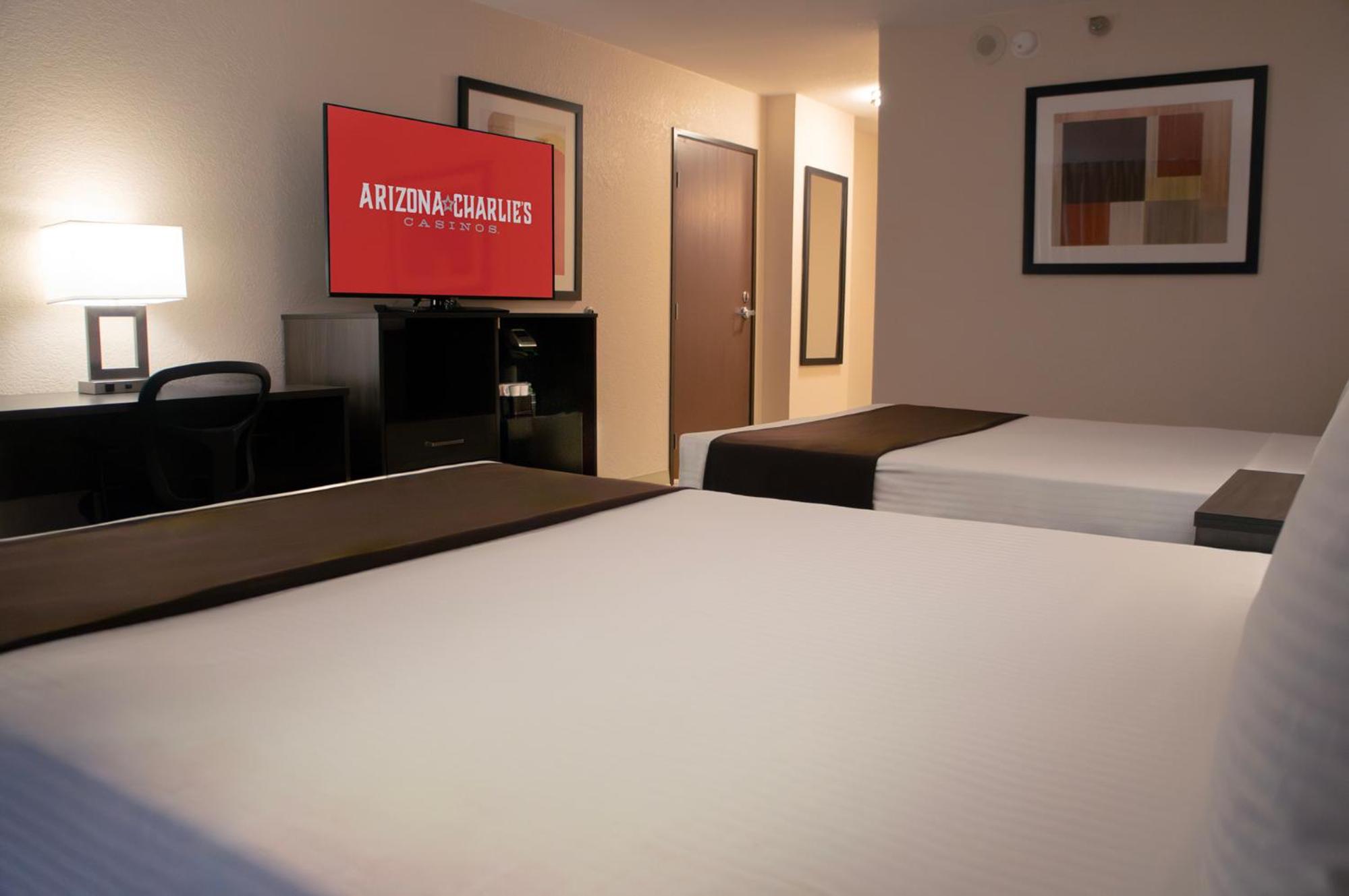Klondike Deluxe 2 Queen Beds - Photo 1