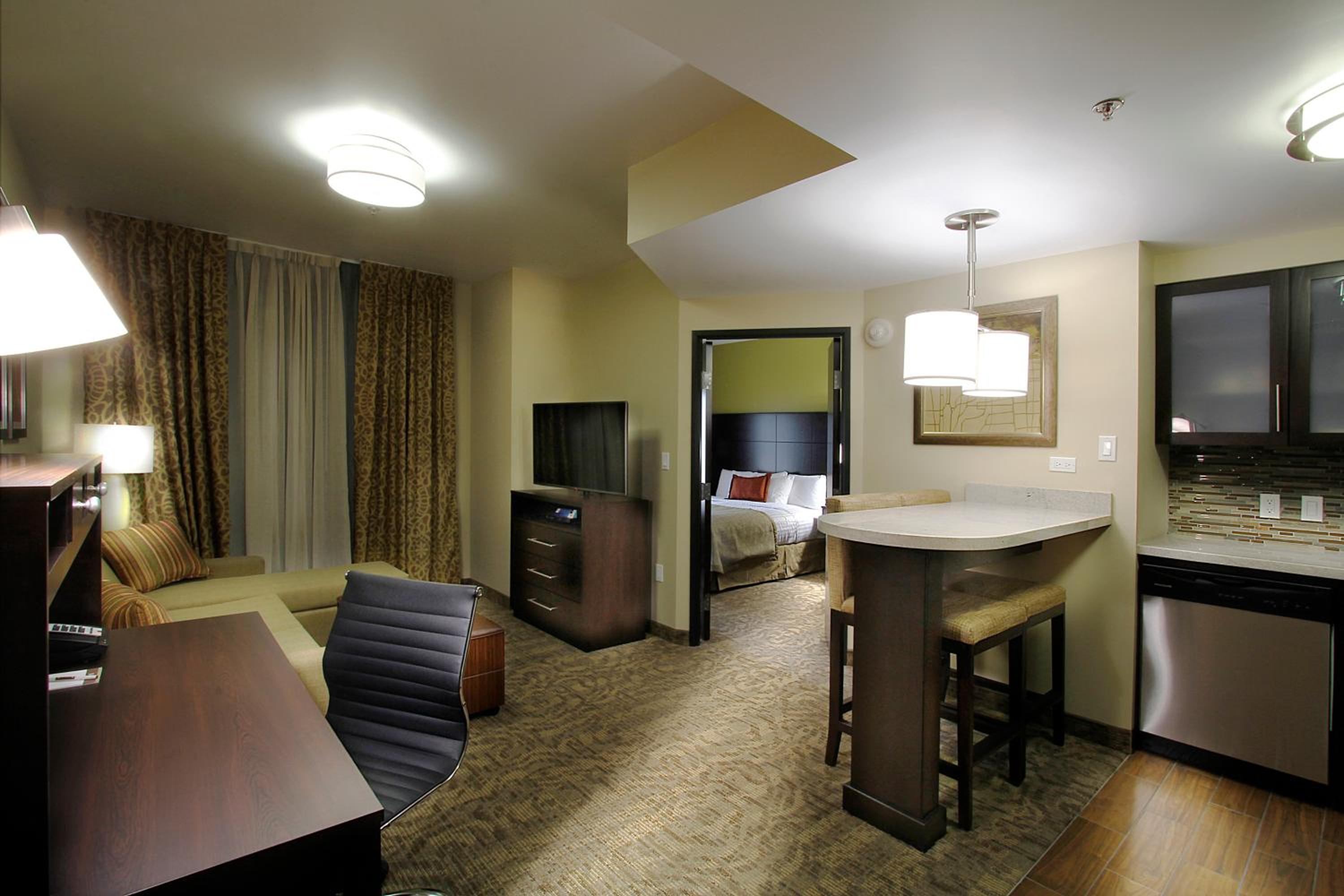 One-Bedroom King Suite