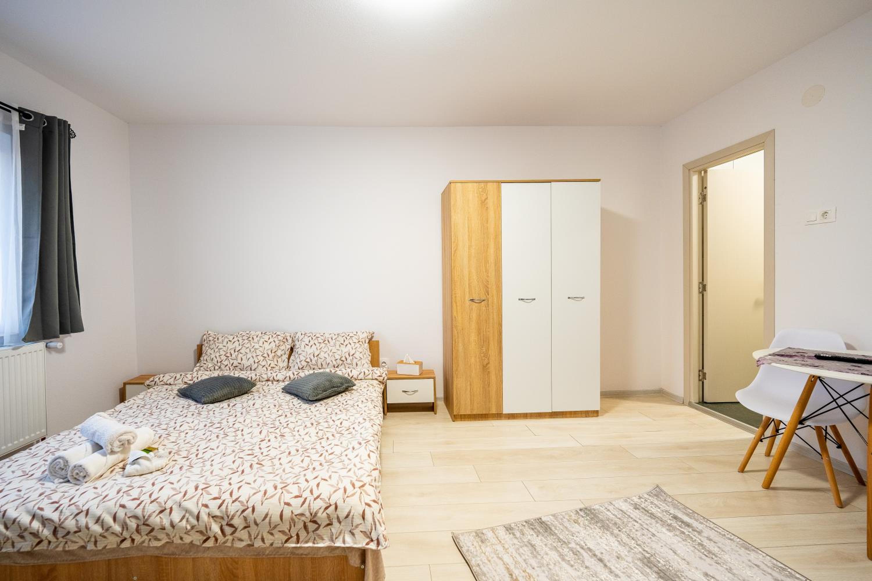 Economy Twin Room