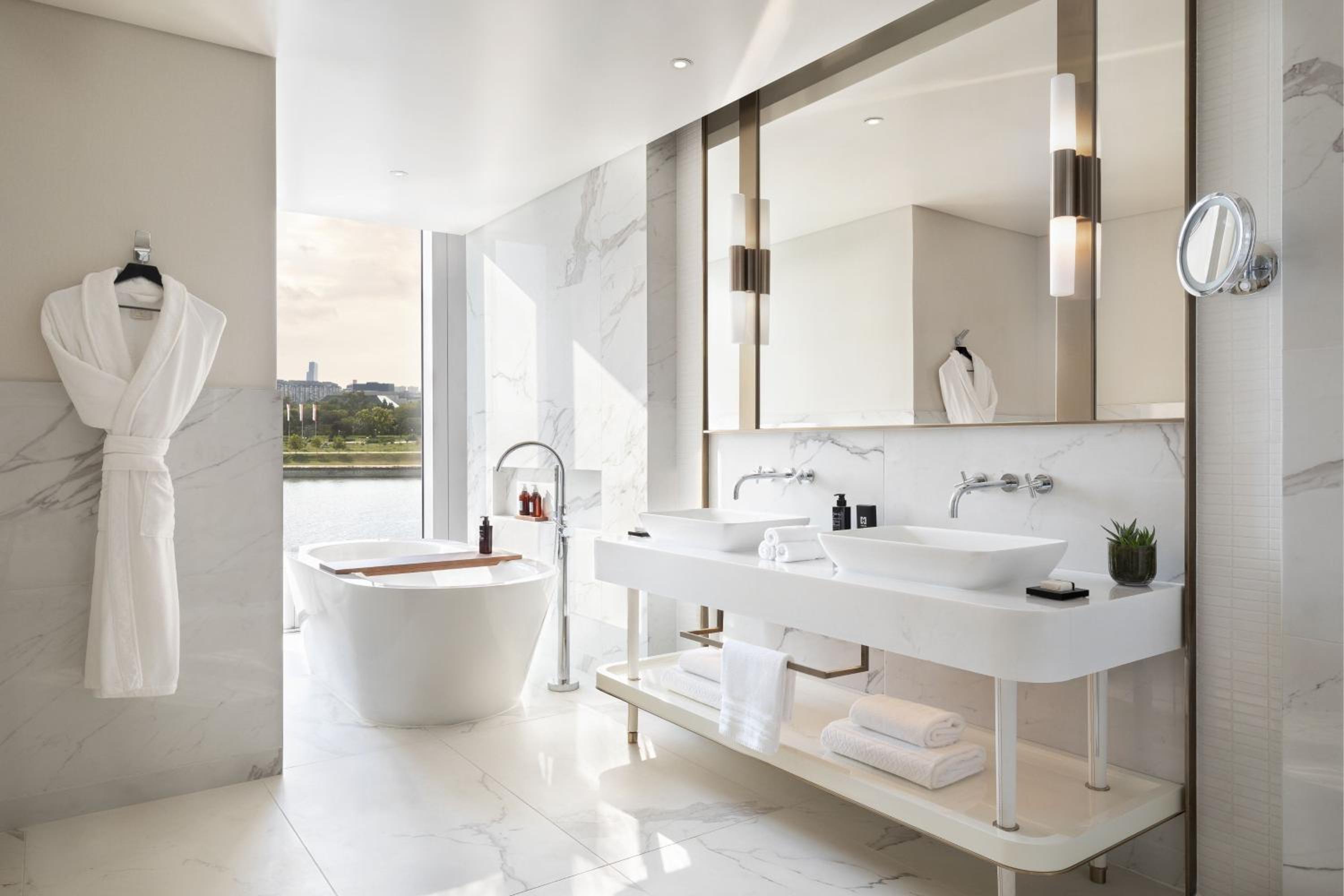 Caroline Astor King Suite with River View - Photo 6