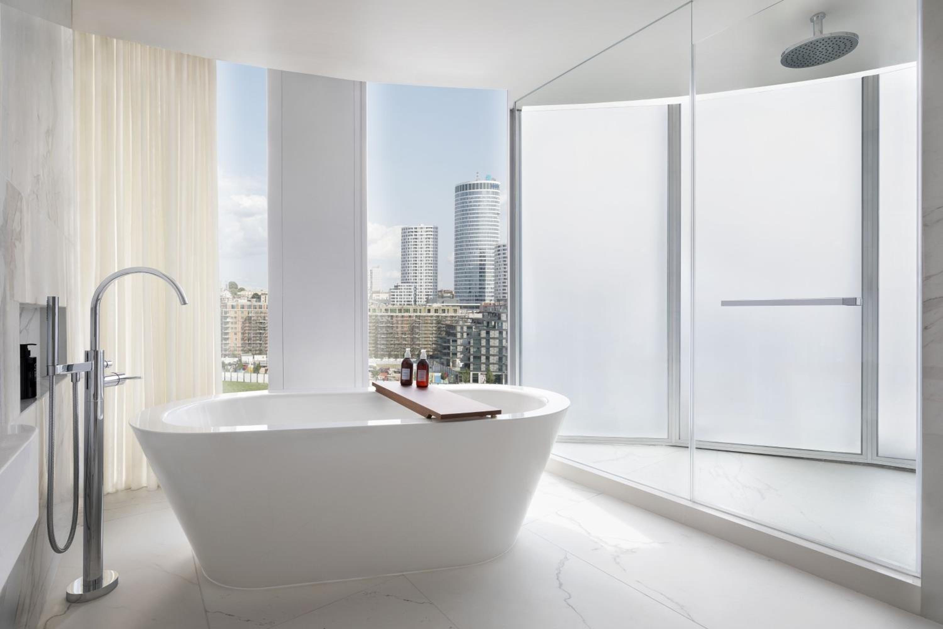St. Regis Grand Deluxe King Room - Photo 5