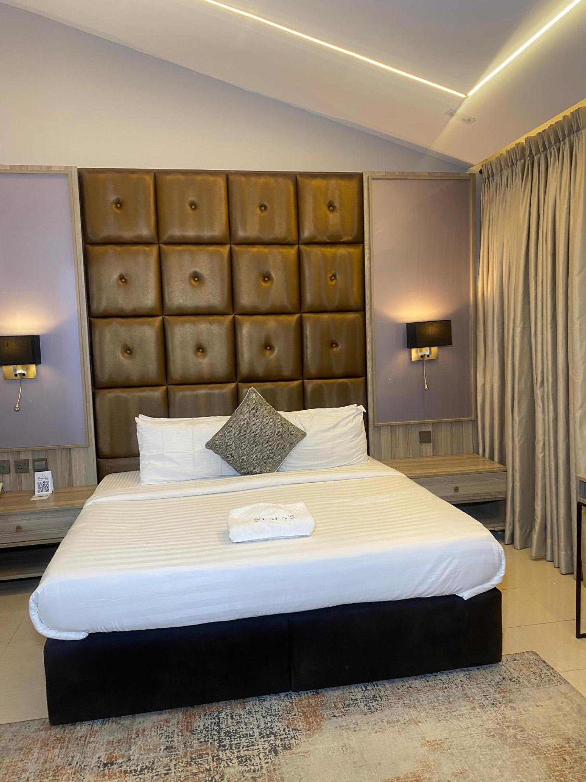 Superior King Room photo 2