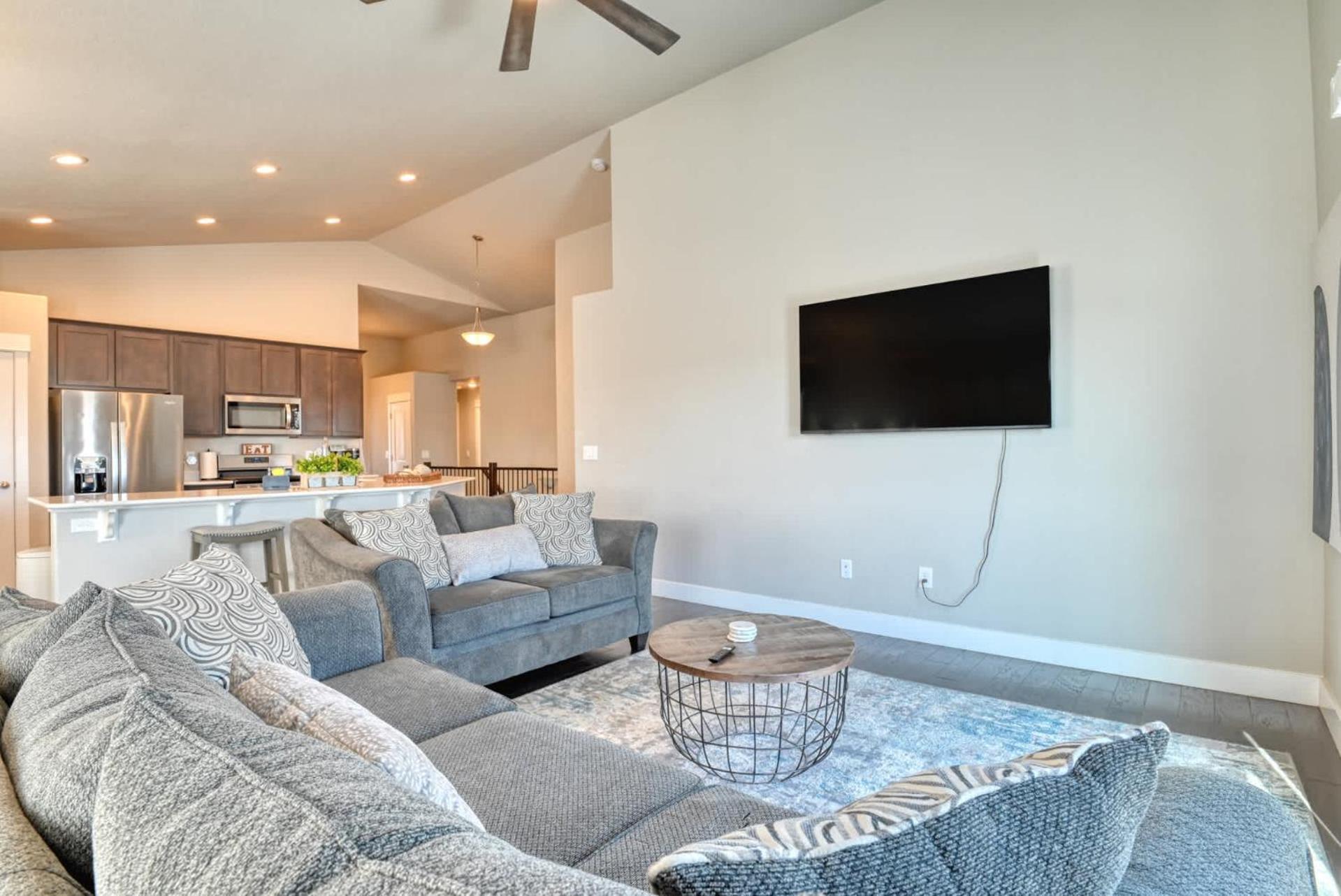 Family Room photo 1