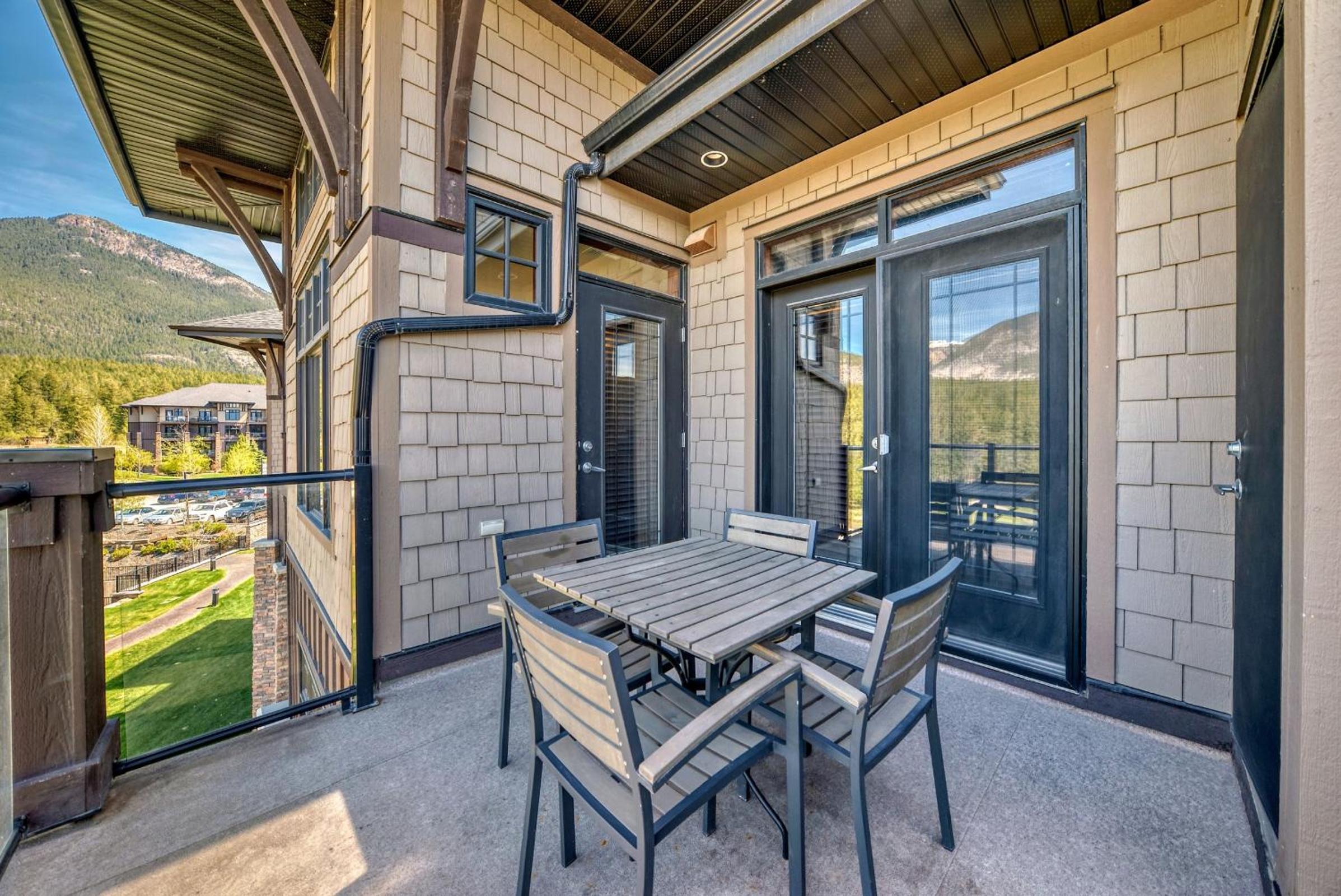 One-Bedroom Suite Pet Friendly  - Photo 10