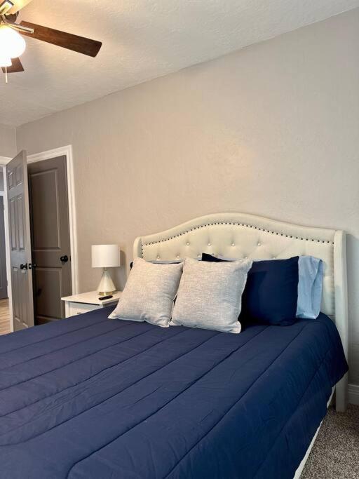 Three-Bedroom House photo 1
