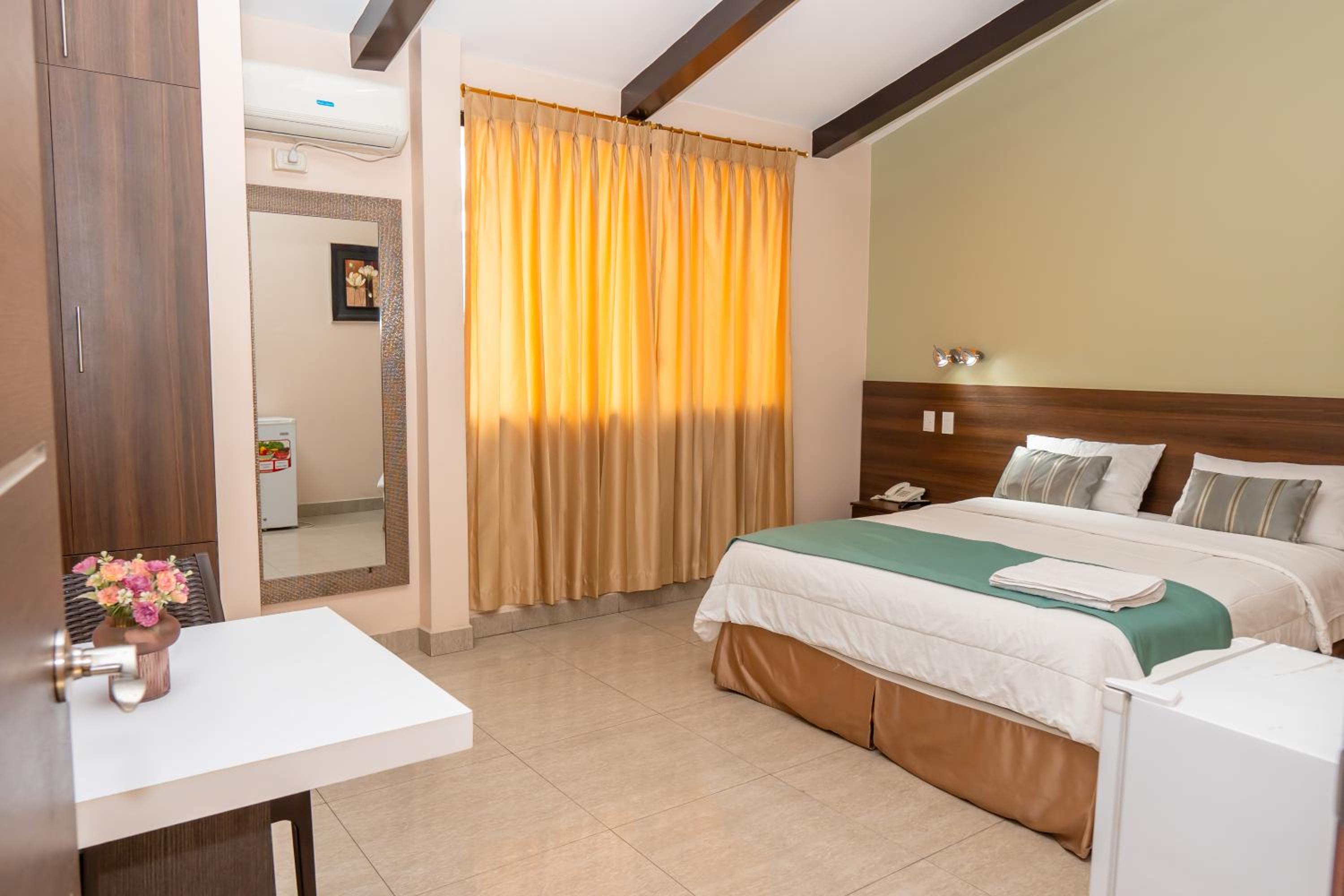 Studio with Spa Bath
