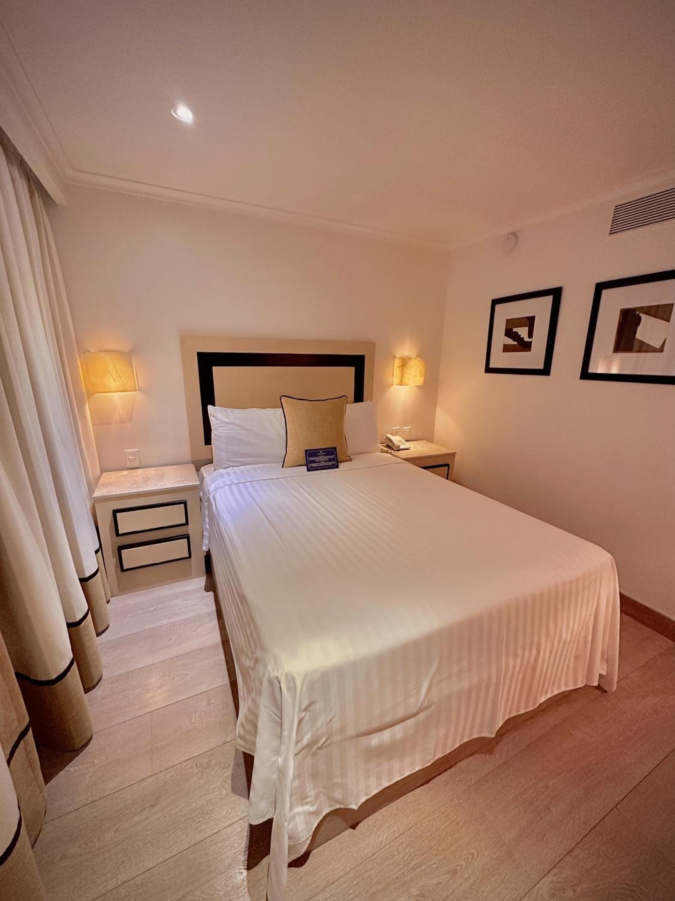 Standard Queen Room photo 1
