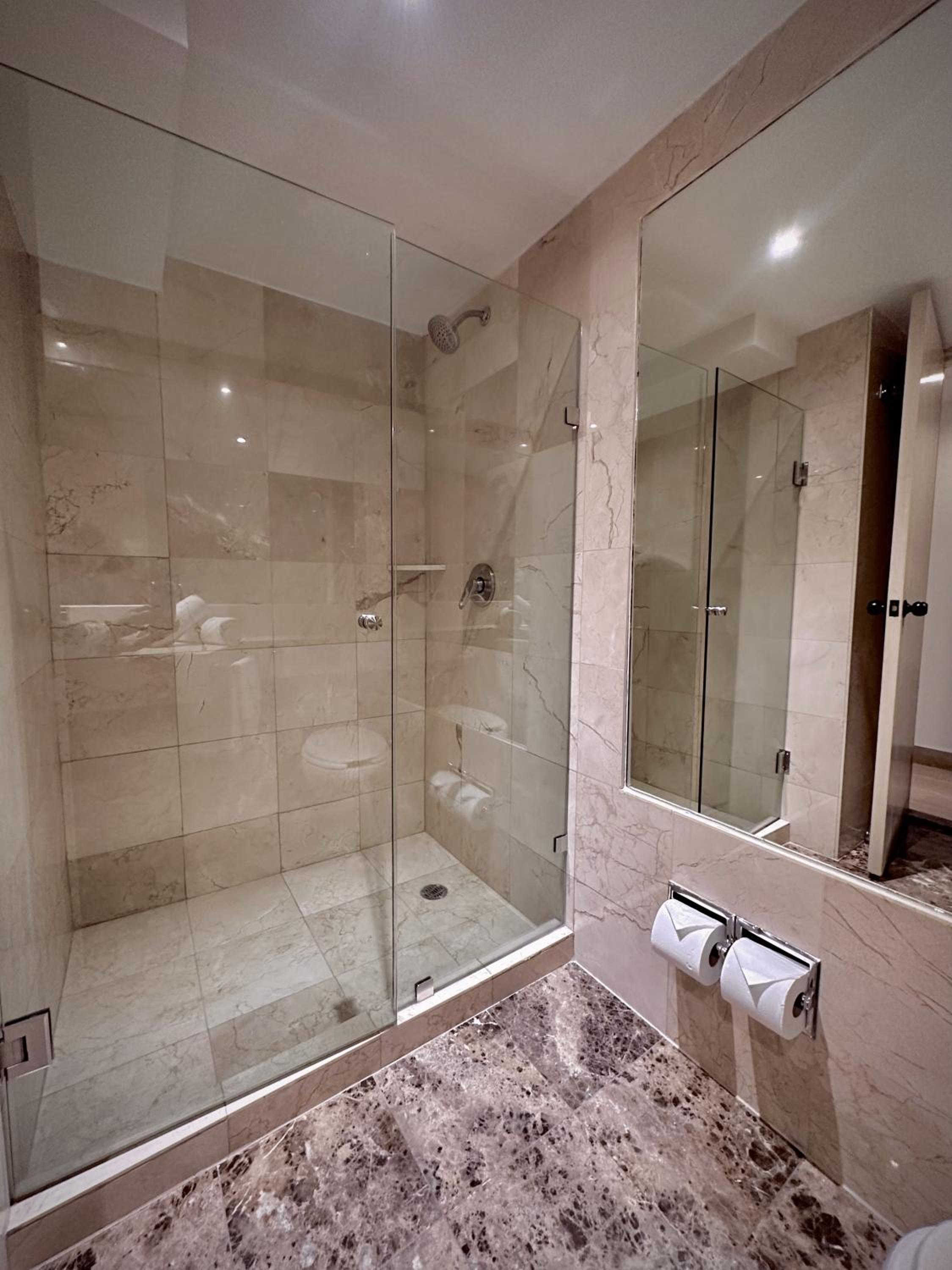 Superior King Room photo 2