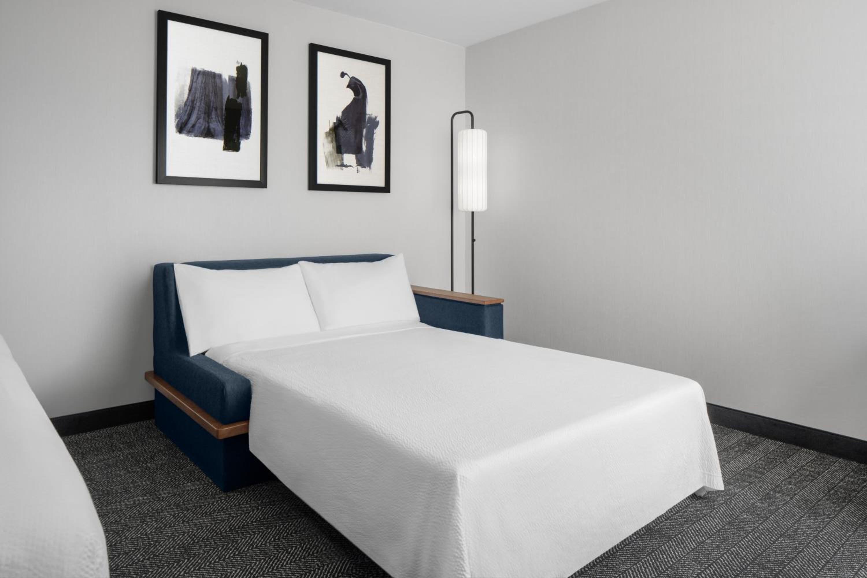 One-Bedroom King Suite - Photo 7