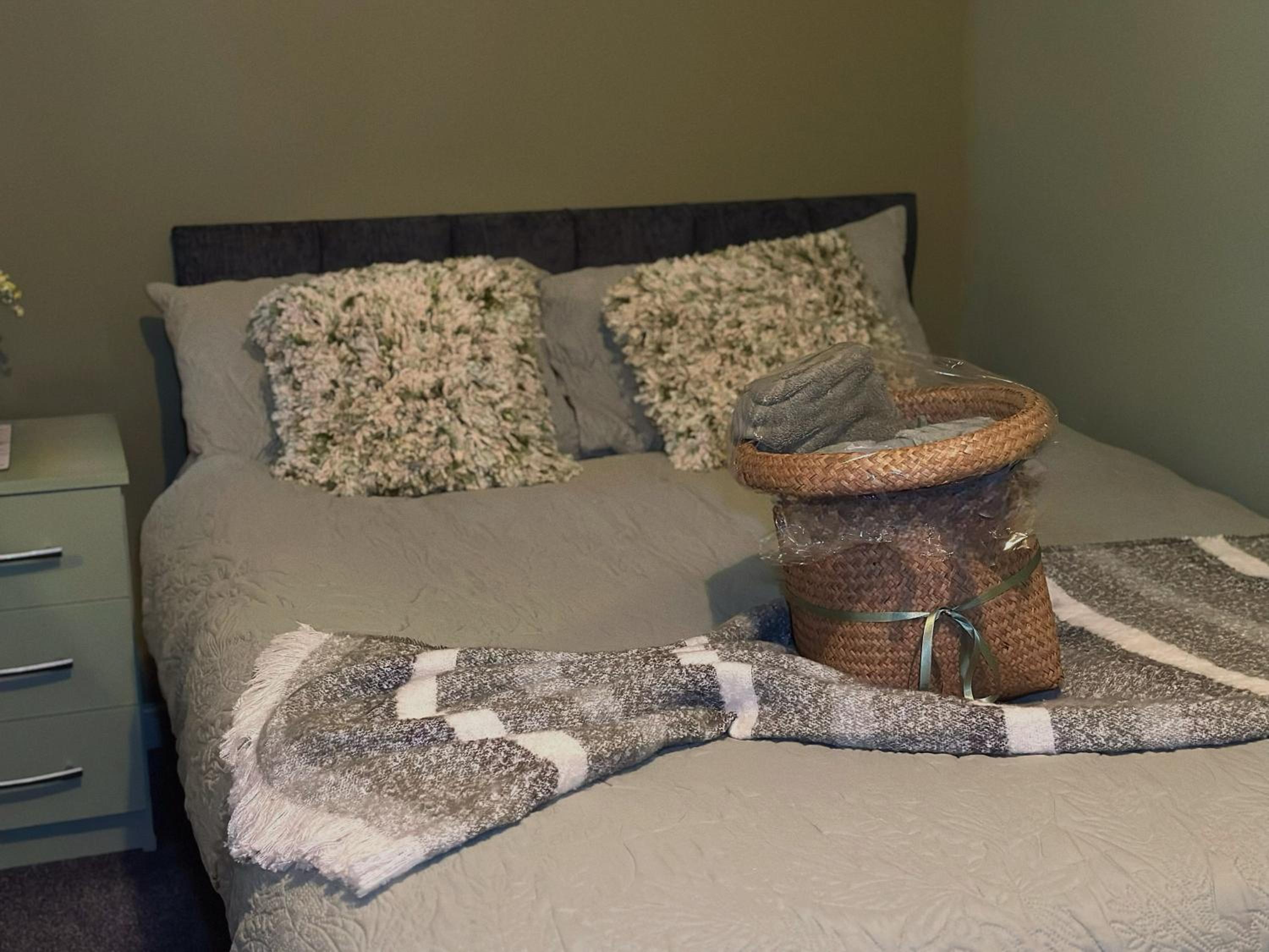 Deluxe King Suite photo 3