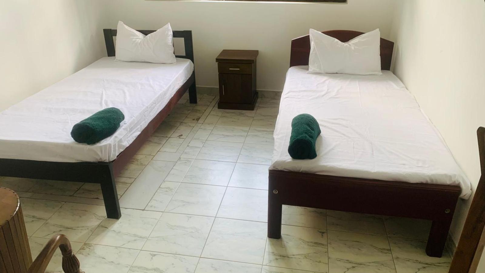 Budget Twin Room photo 3