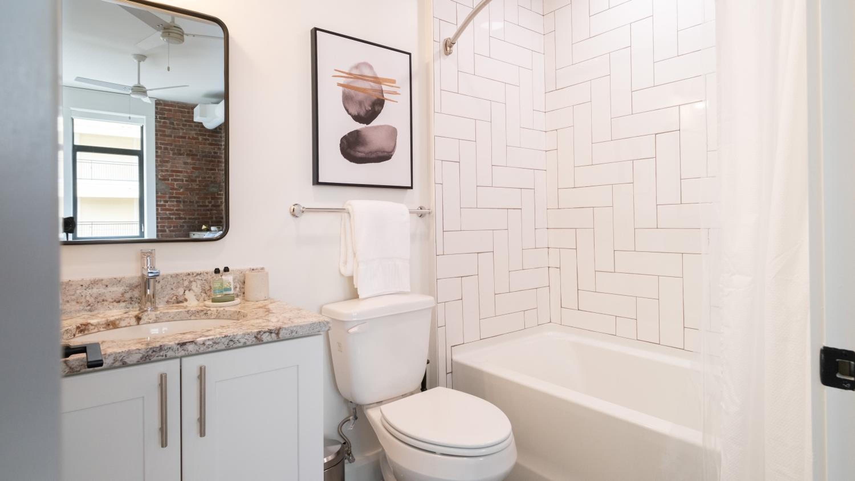Studio Apartment photo 2