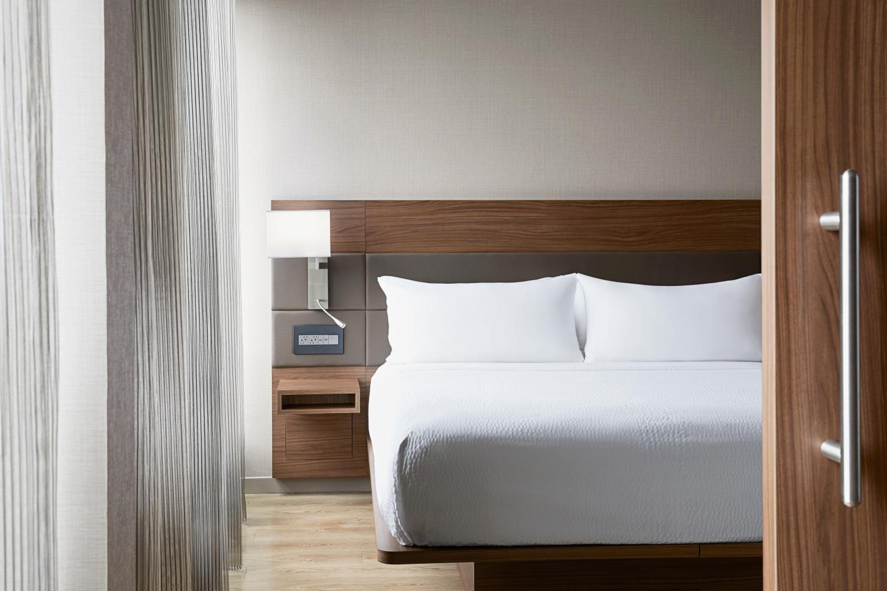 King Room - Hearing Accessible