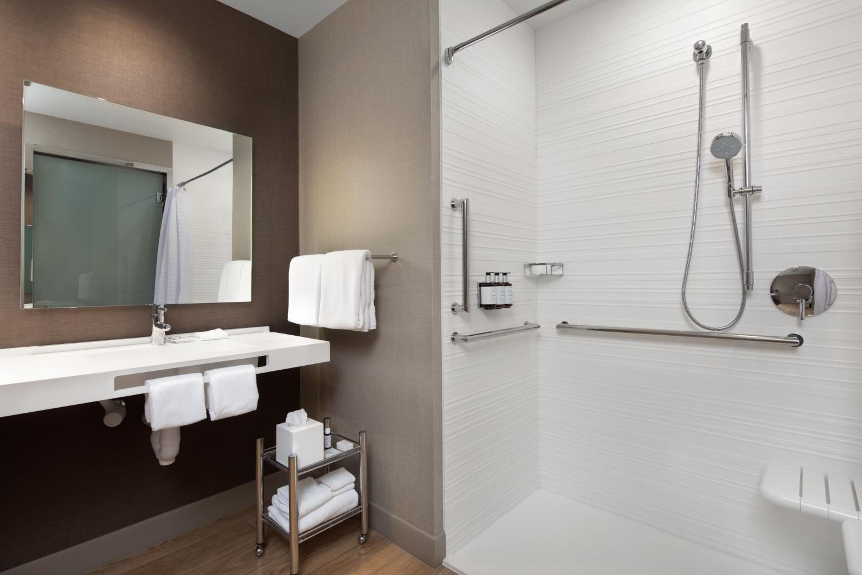 Queen Room with Two Queen Beds and Roll-in Shower - Mobility Accessible