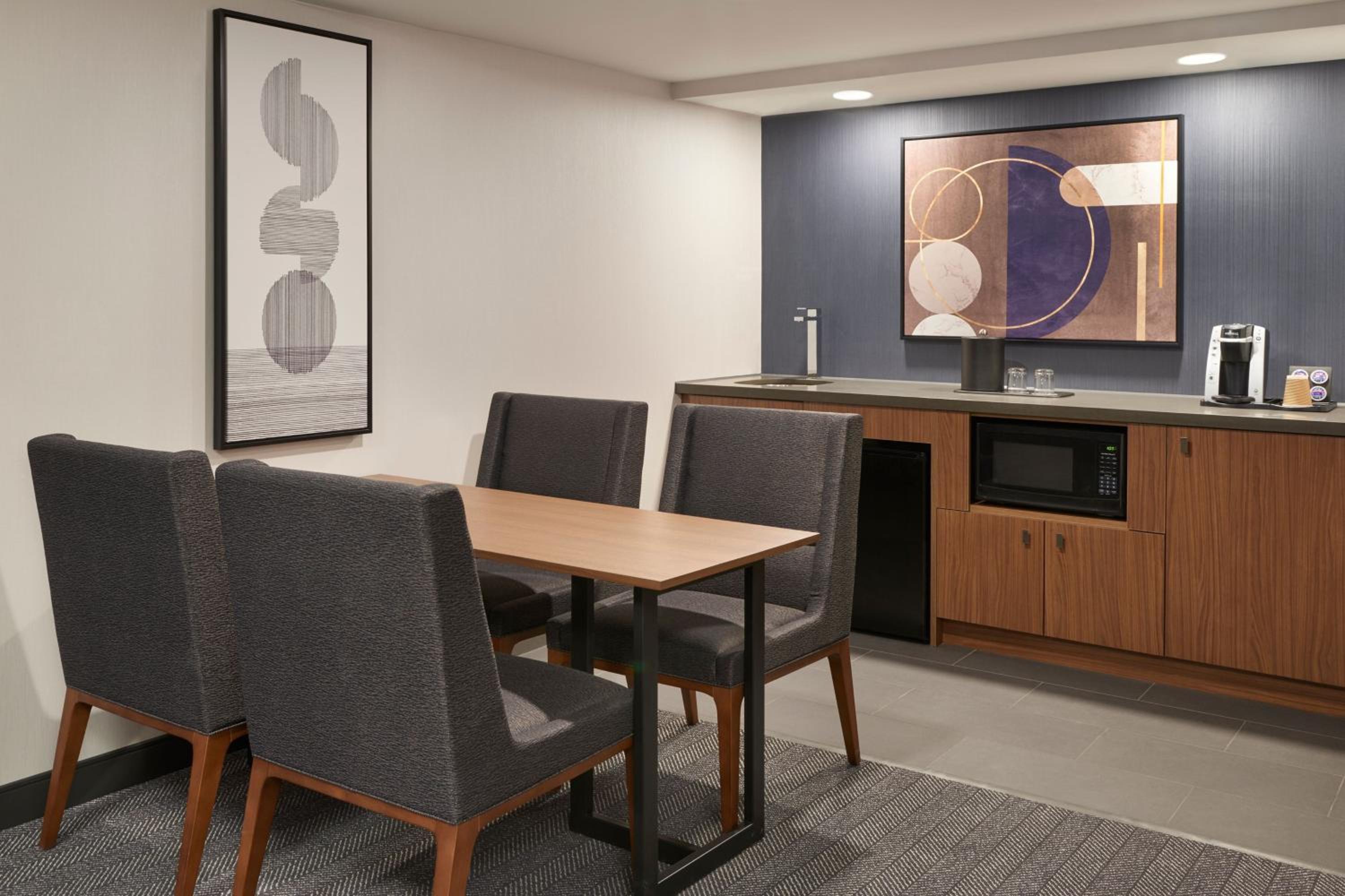 King Suite with Sofa Bed - Photo 7