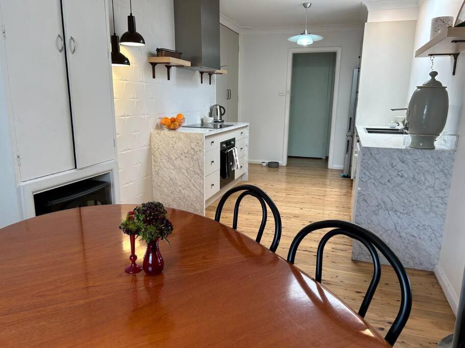 Three-Bedroom House photo 2