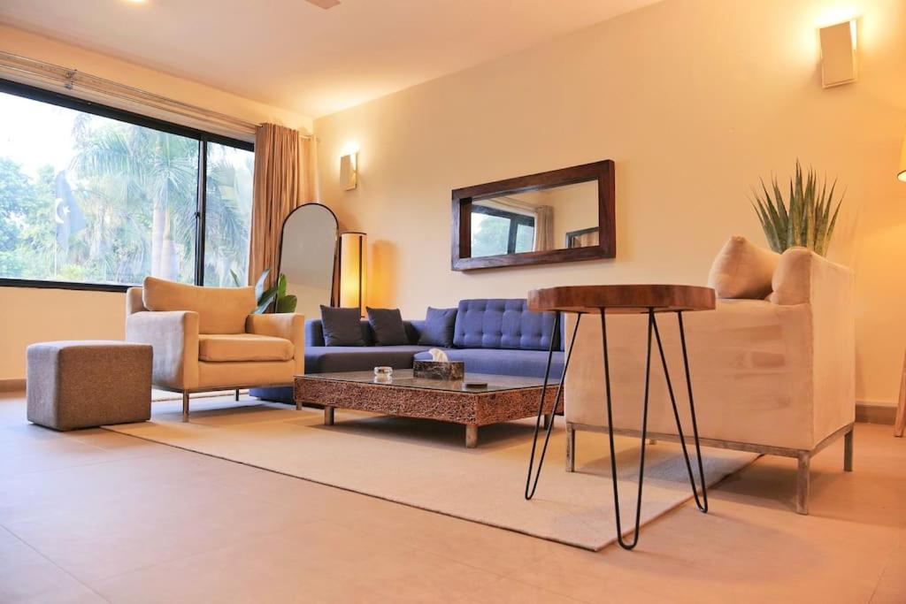 One-Bedroom Apartment with Balcony photo 1