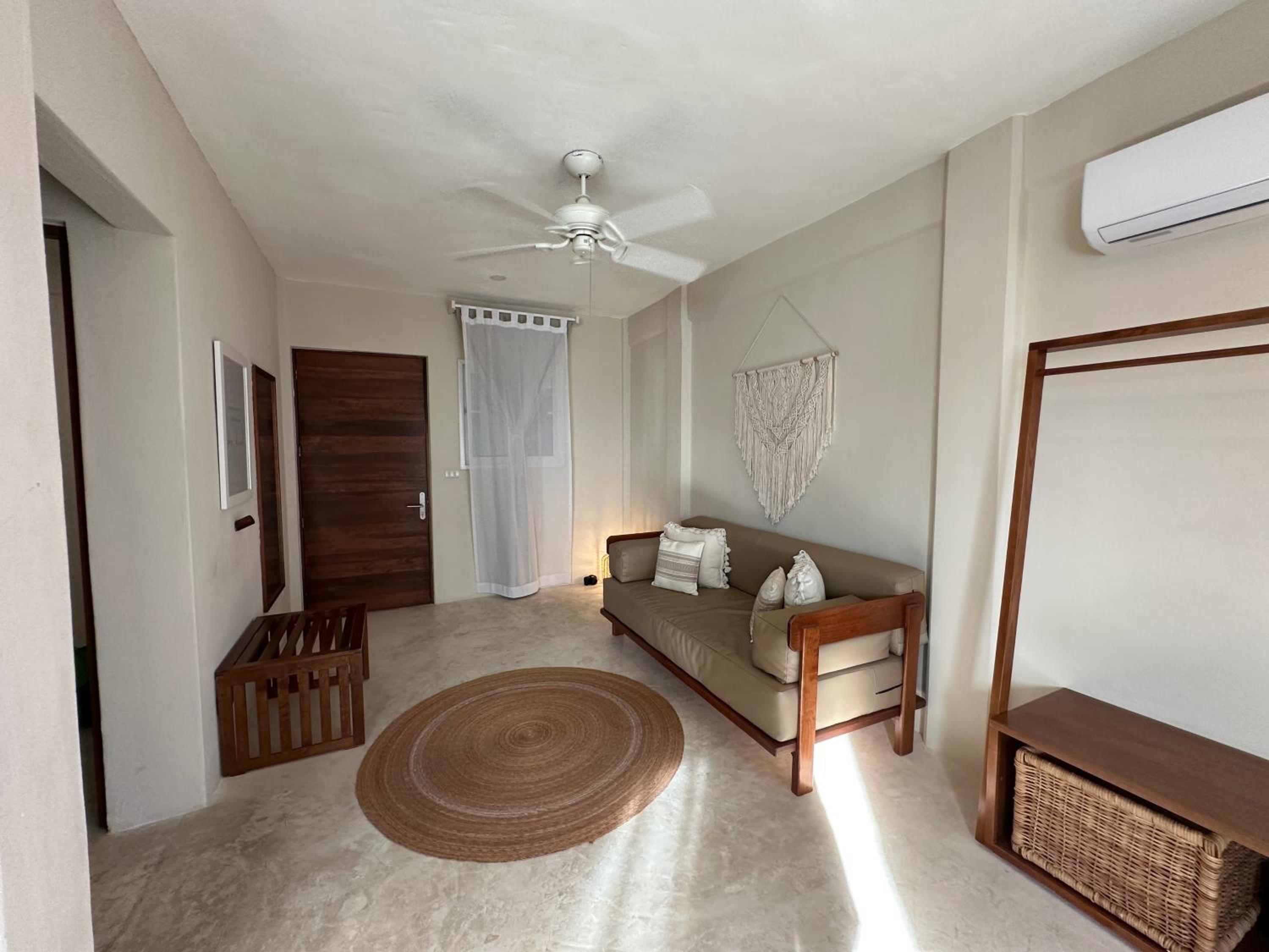 Triple Room with Balcony - Photo 19