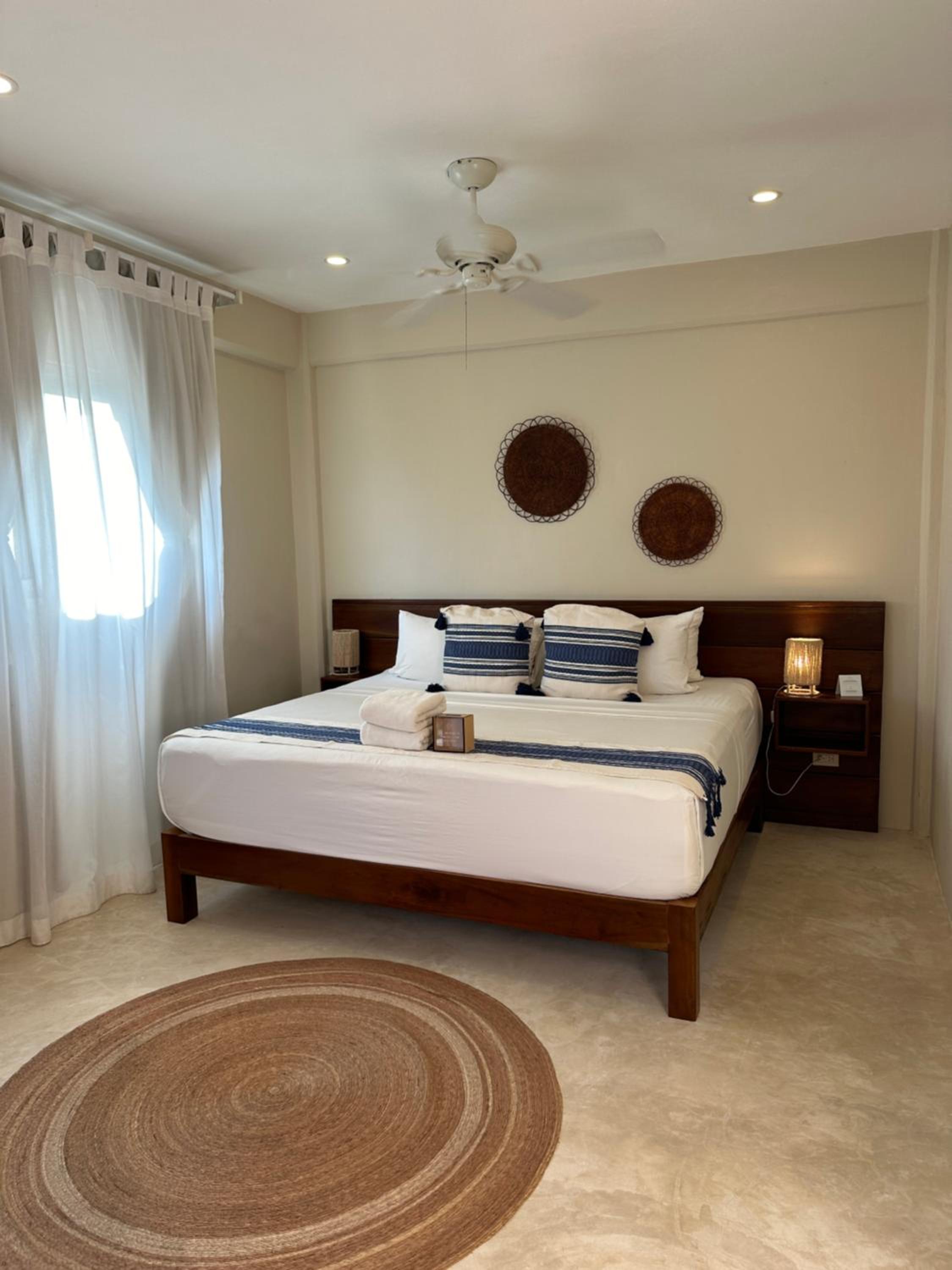 Triple Room with Balcony - Photo 9