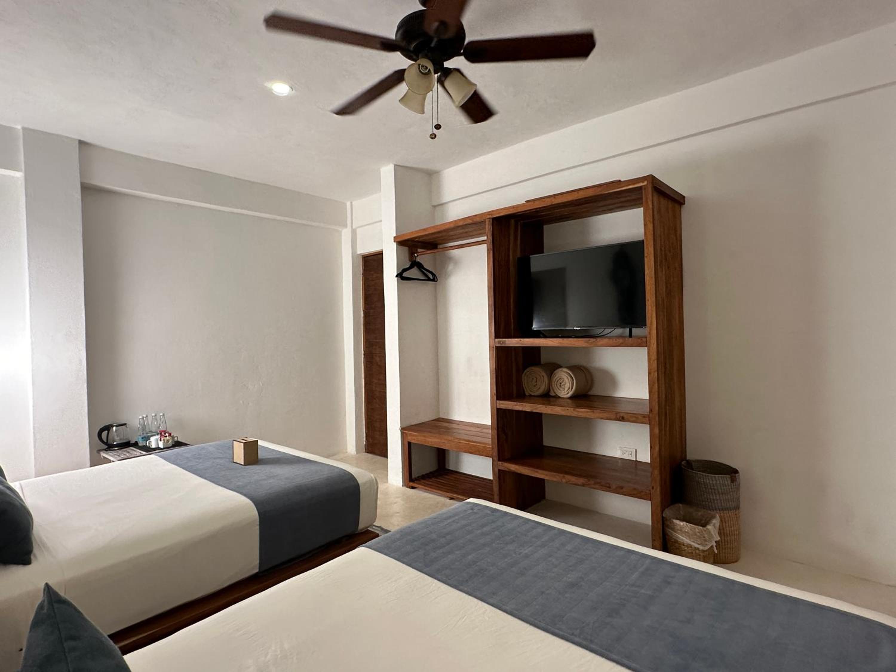 Standard Double Room - Photo 7